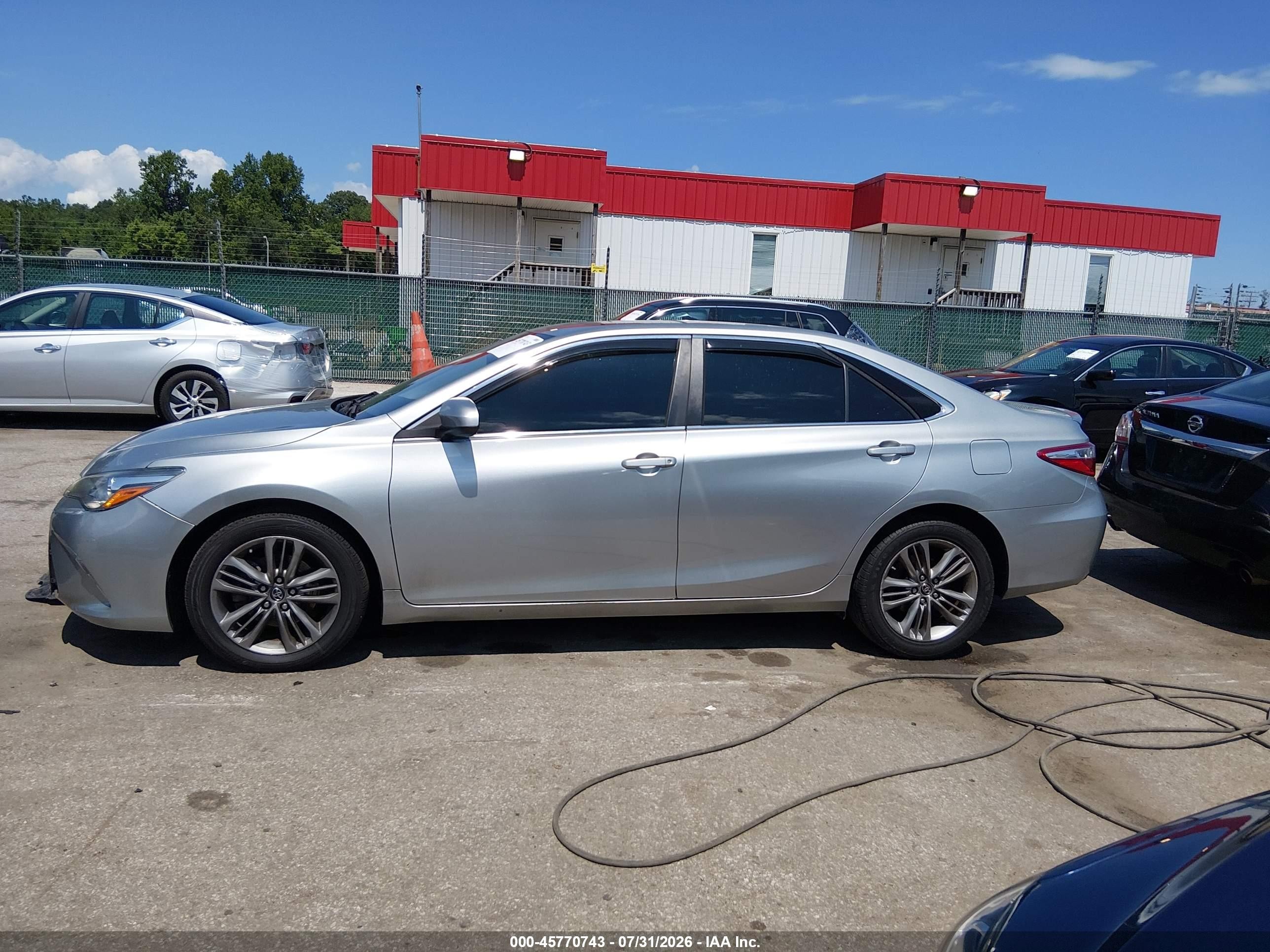 2015 Toyota Camry Se Gray vin: 4T1BF1FKXFU093757
