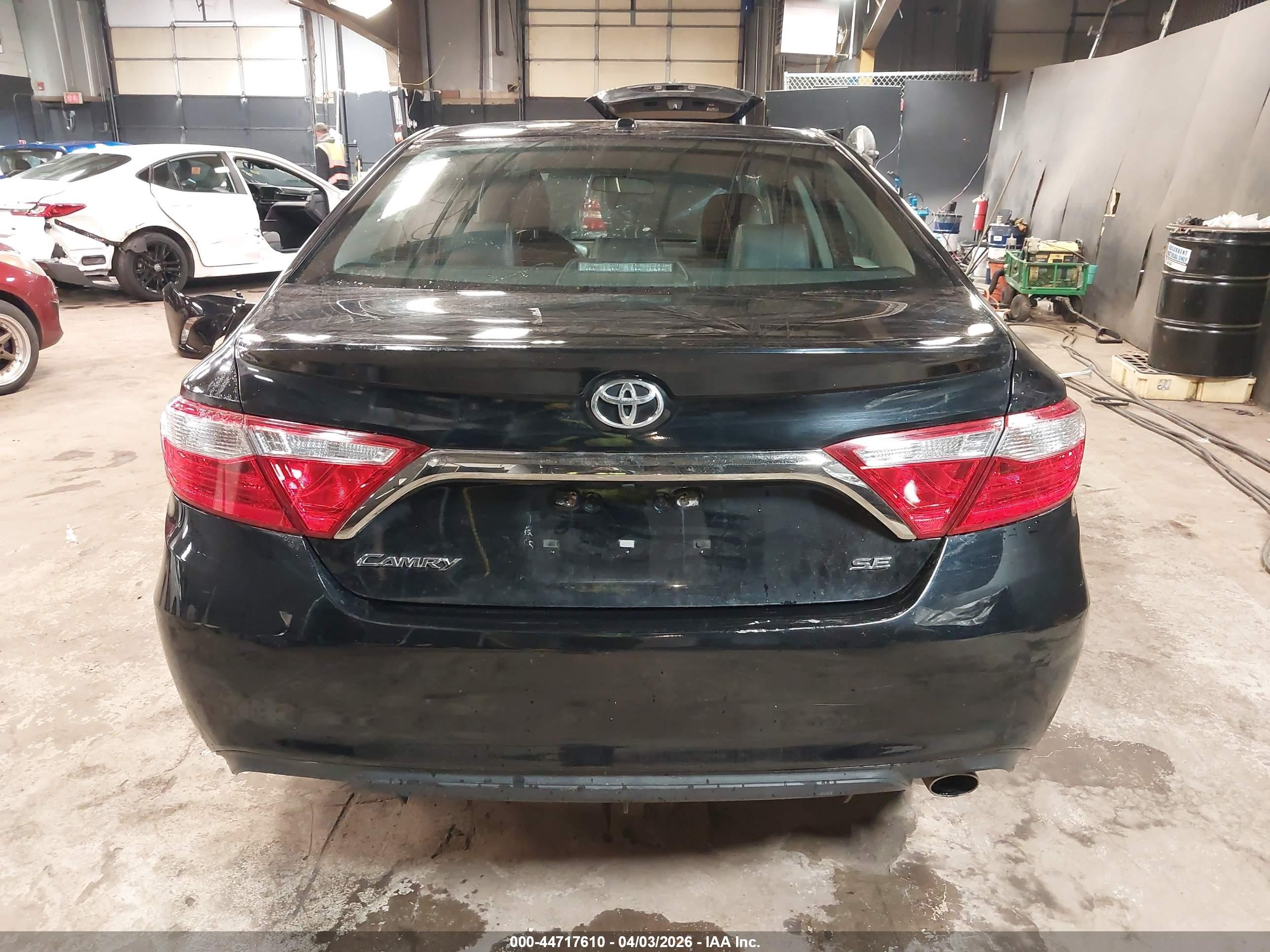 2015 Toyota Camry Se Black vin: 4T1BF1FKXFU096884