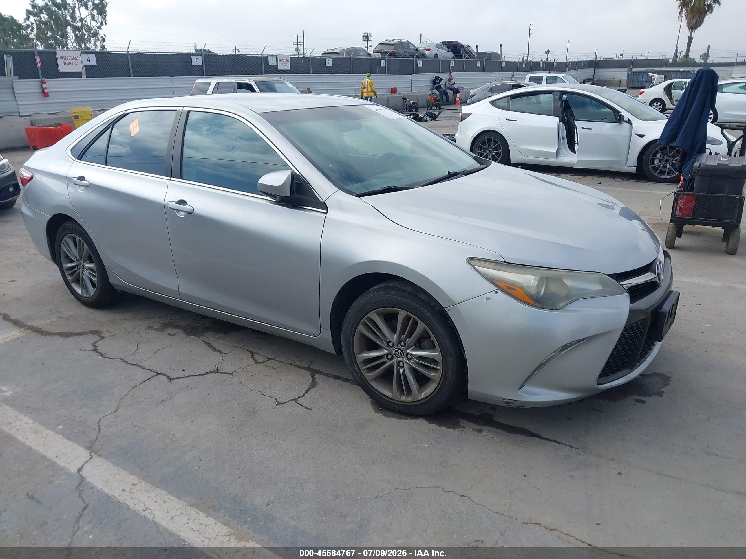 2015 Toyota Camry Se Silver vin: 4T1BF1FKXFU097209