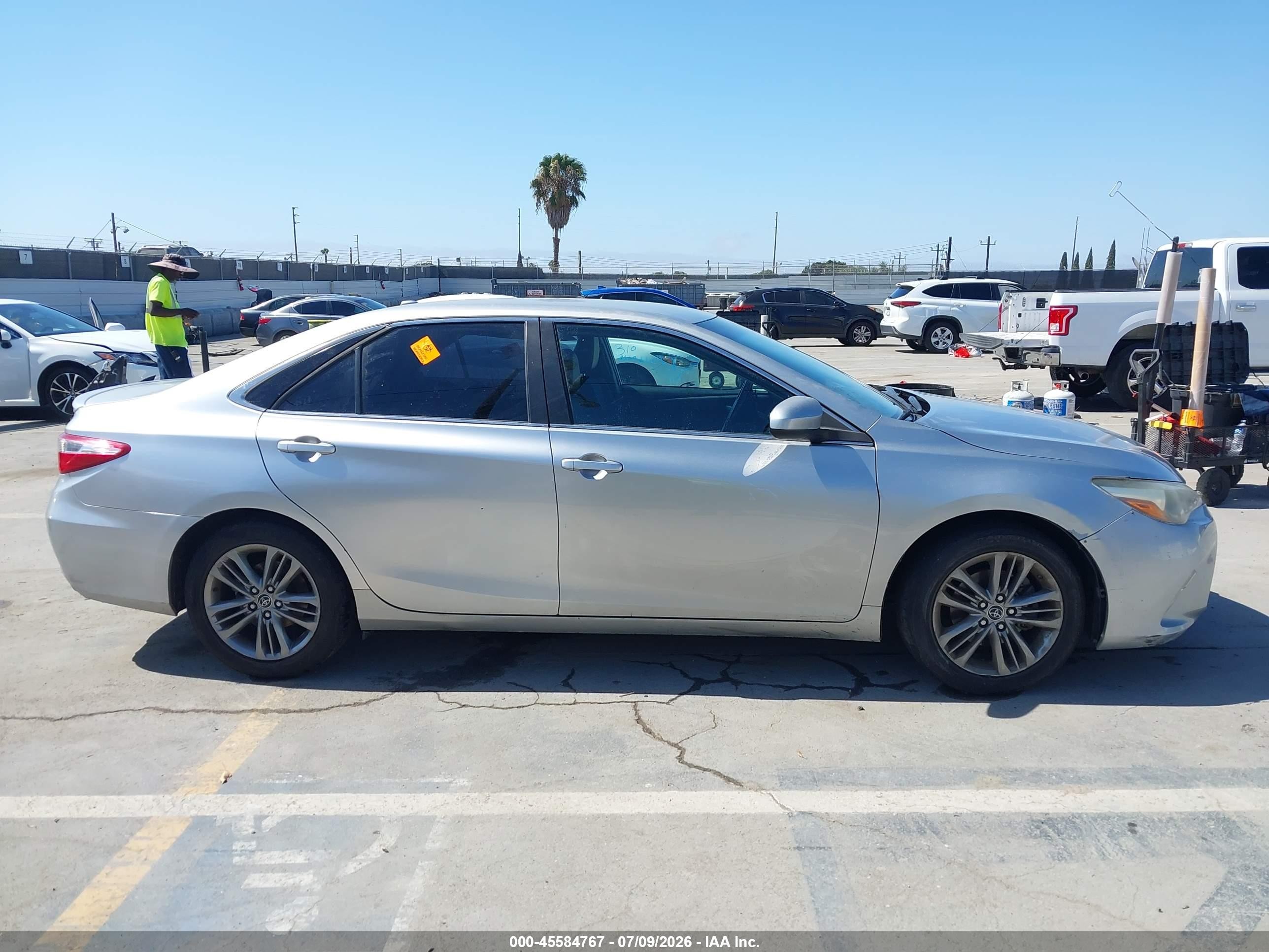 2015 Toyota Camry Se Silver vin: 4T1BF1FKXFU097209