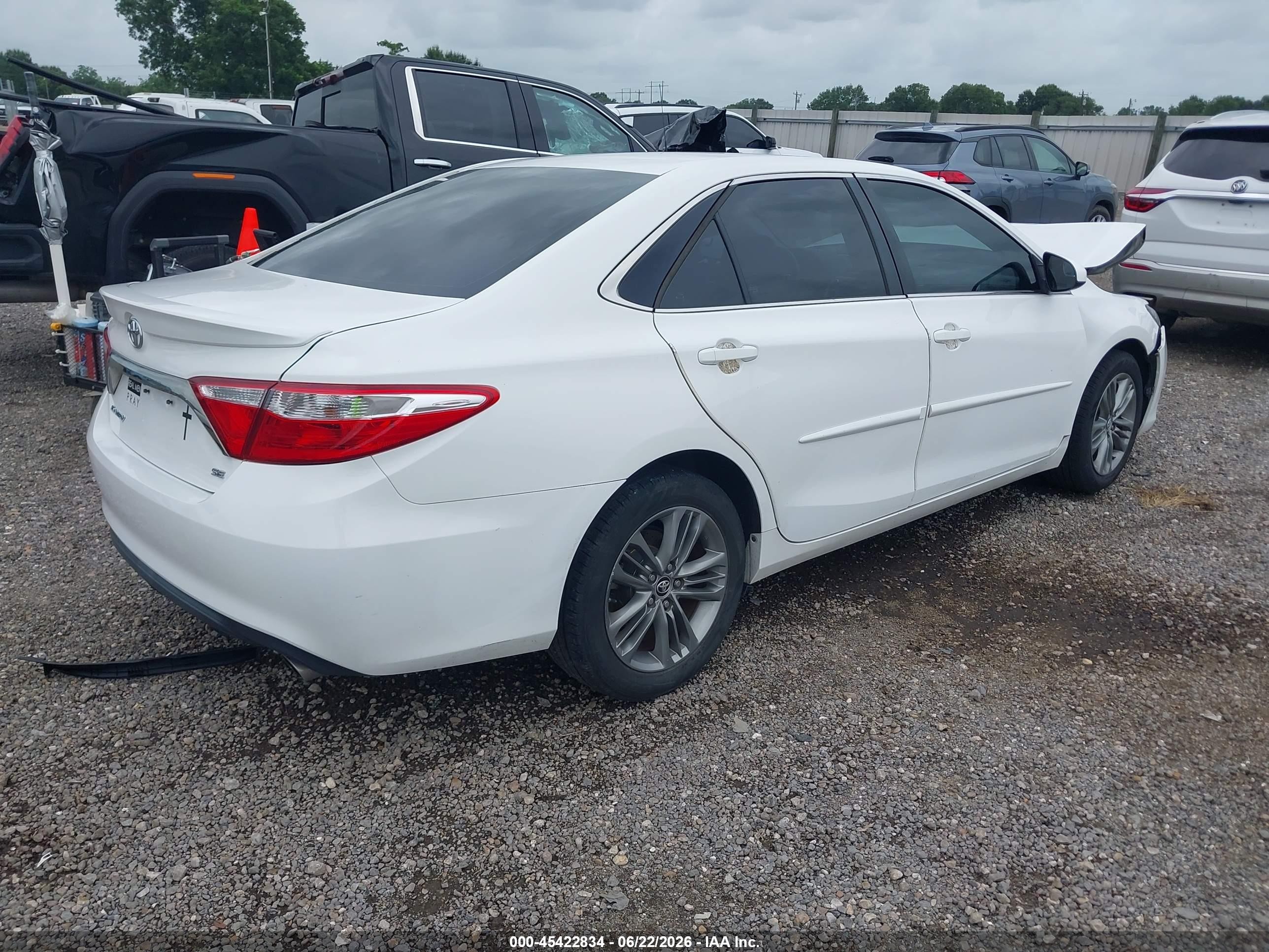 2015 Toyota Camry Se White vin: 4T1BF1FKXFU099073