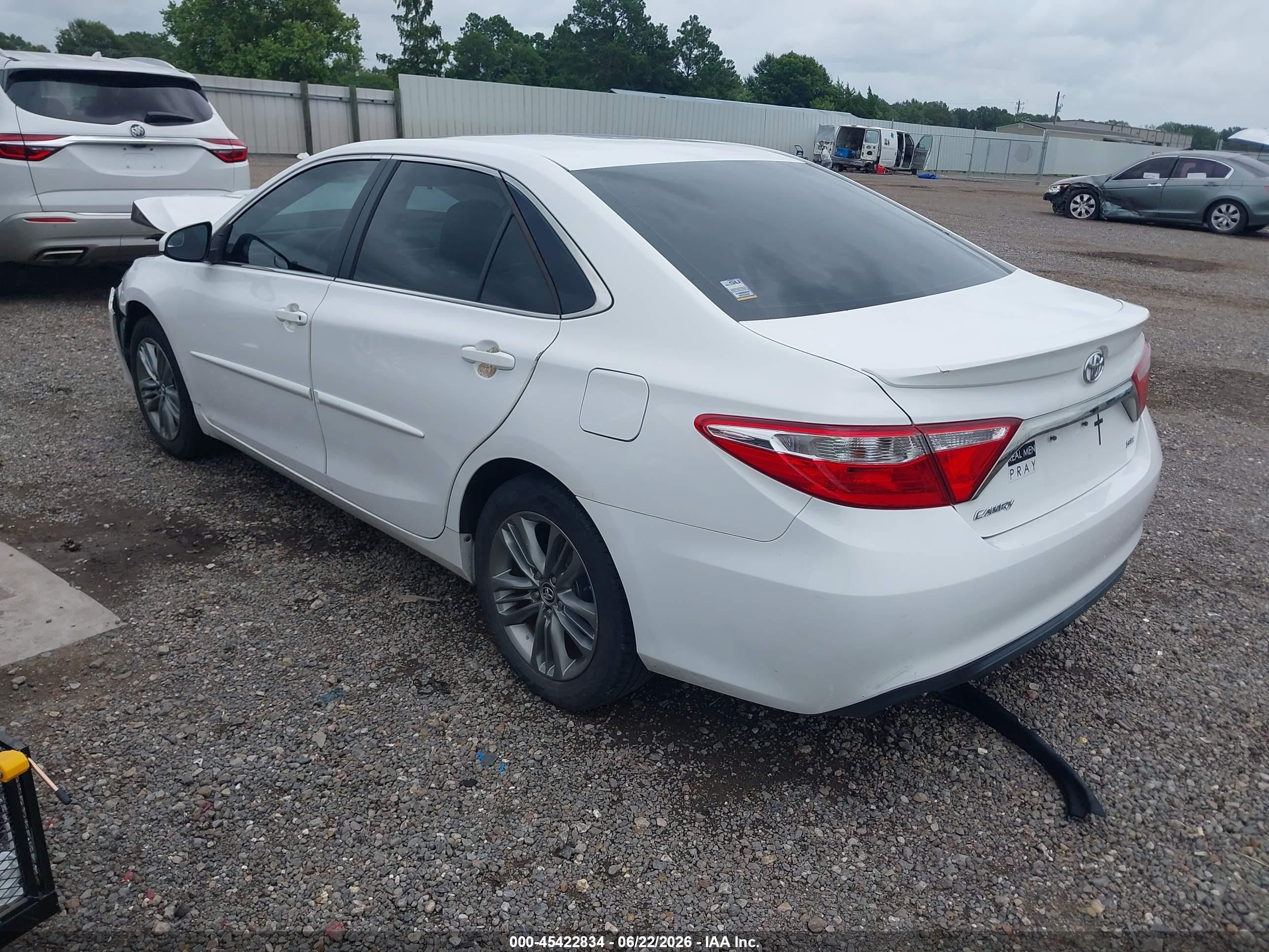 2015 Toyota Camry Se White vin: 4T1BF1FKXFU099073