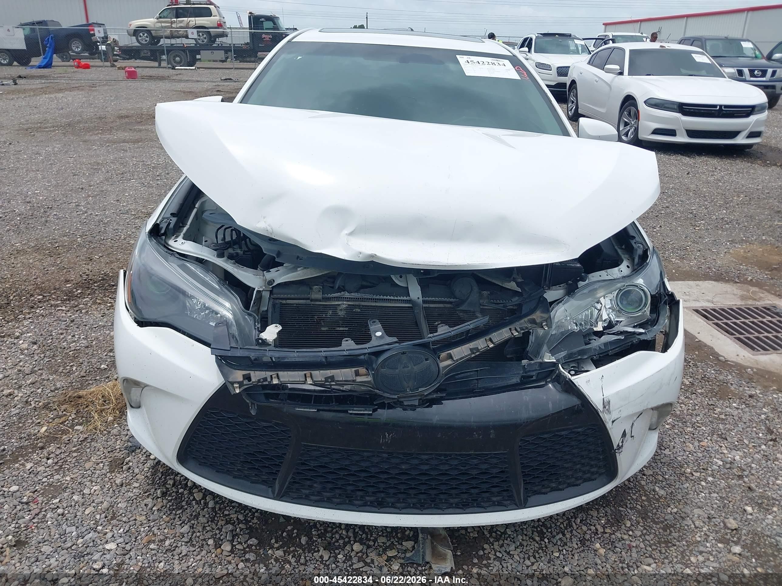 2015 Toyota Camry Se White vin: 4T1BF1FKXFU099073