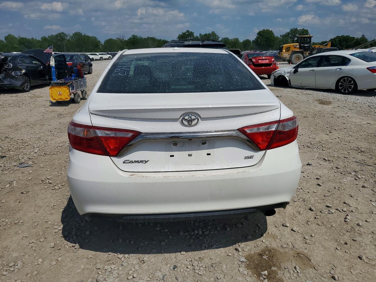 2015 Toyota Camry Se White vin: 4T1BF1FKXFU099963