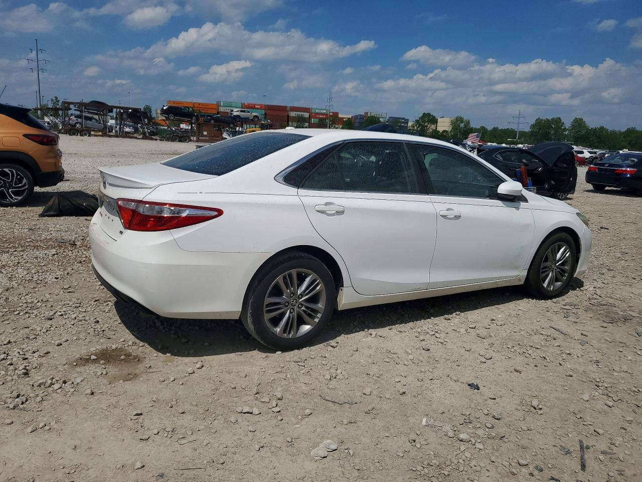2015 Toyota Camry Se White vin: 4T1BF1FKXFU099963