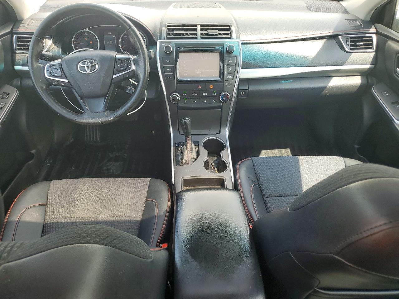 2015 Toyota Camry Se White vin: 4T1BF1FKXFU099963