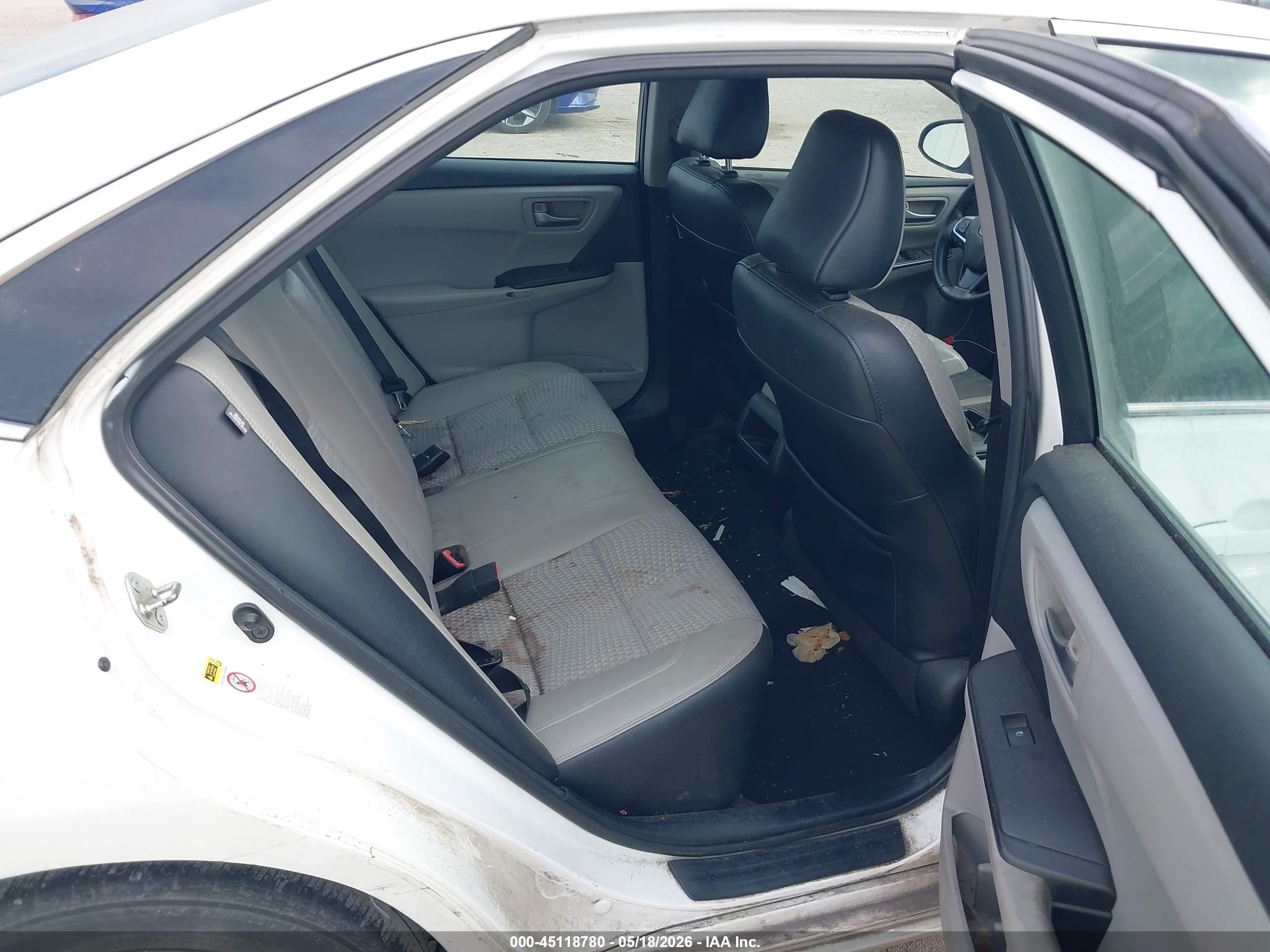2015 Toyota Camry Se White vin: 4T1BF1FKXFU109200