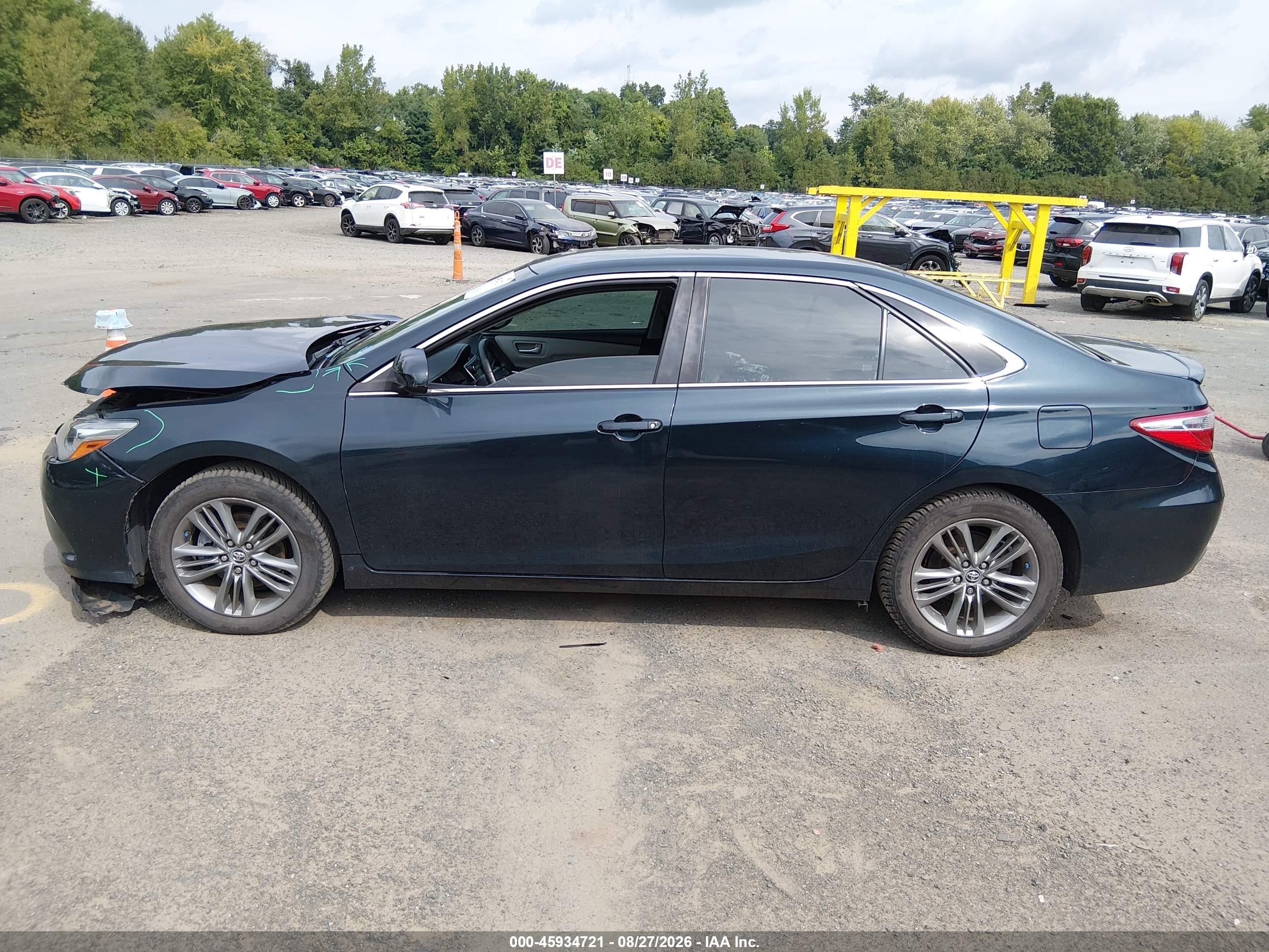 2015 Toyota Camry Se Green vin: 4T1BF1FKXFU114655