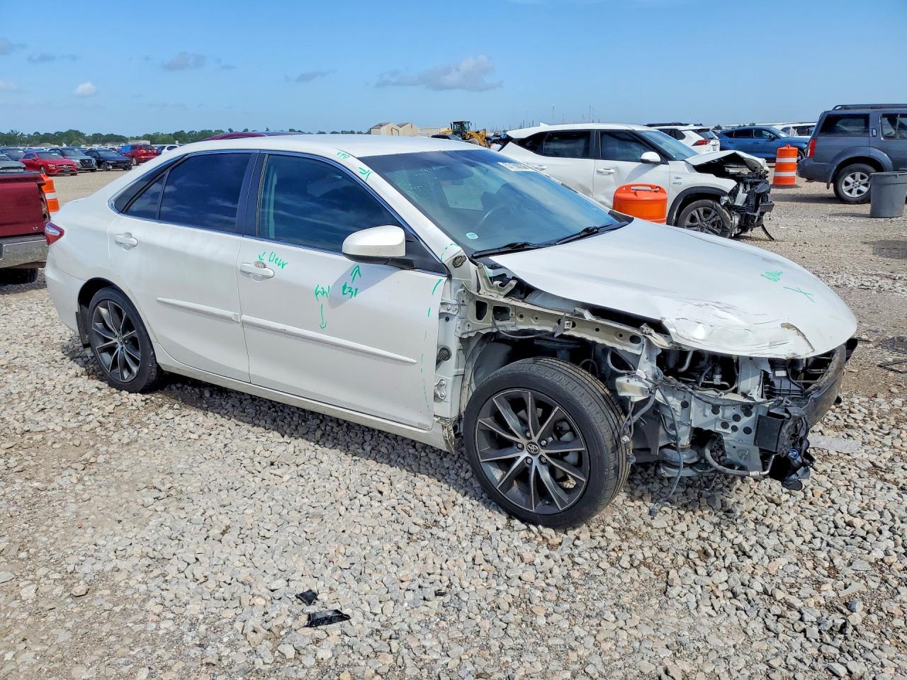 2015 Toyota Camry Xse White vin: 4T1BF1FKXFU486609