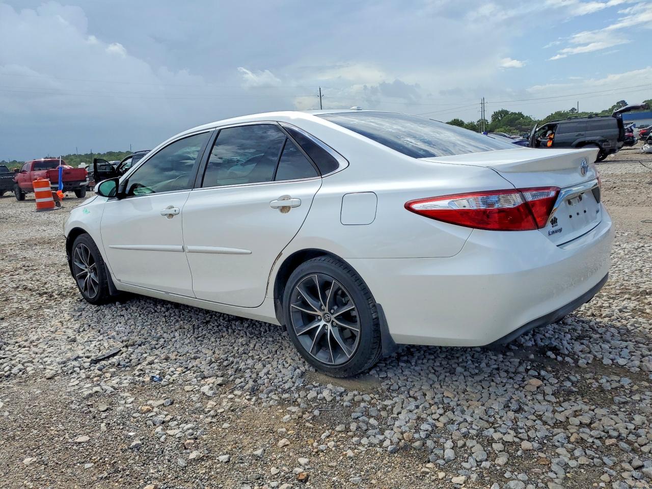 2015 Toyota Camry Xse White vin: 4T1BF1FKXFU486609