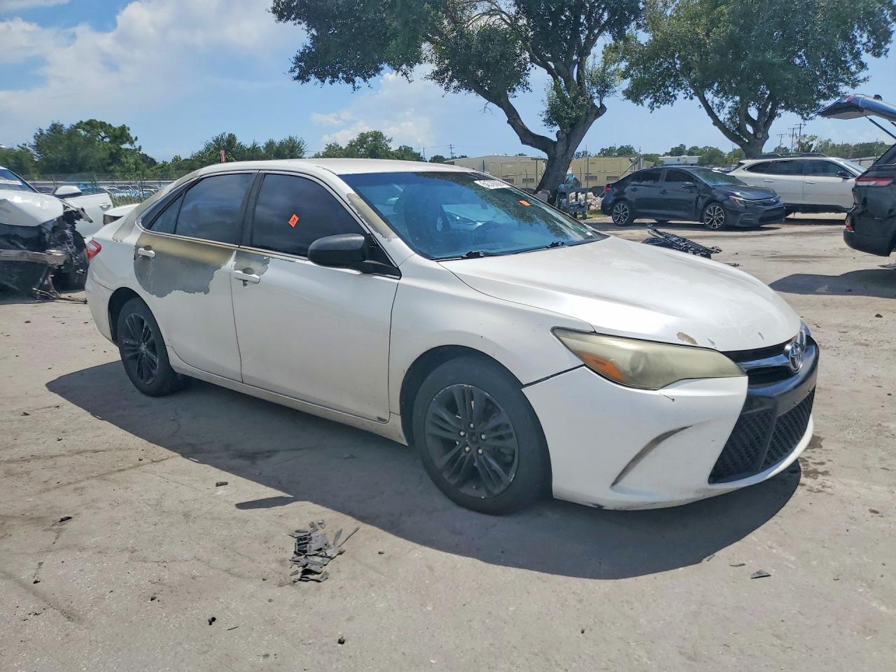 2015 Toyota Camry Se White vin: 4T1BF1FKXFU489932