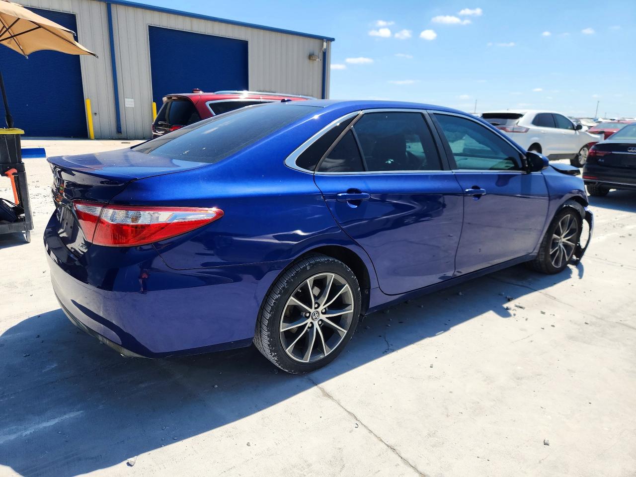 2015 Toyota Camry Xse Blue vin: 4T1BF1FKXFU887416