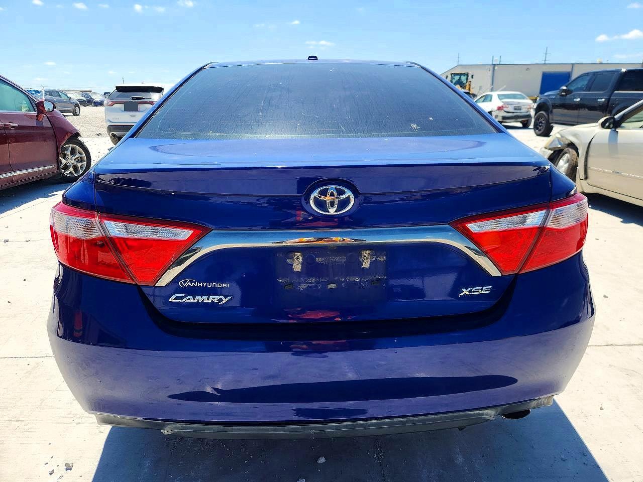 2015 Toyota Camry Xse Blue vin: 4T1BF1FKXFU887416