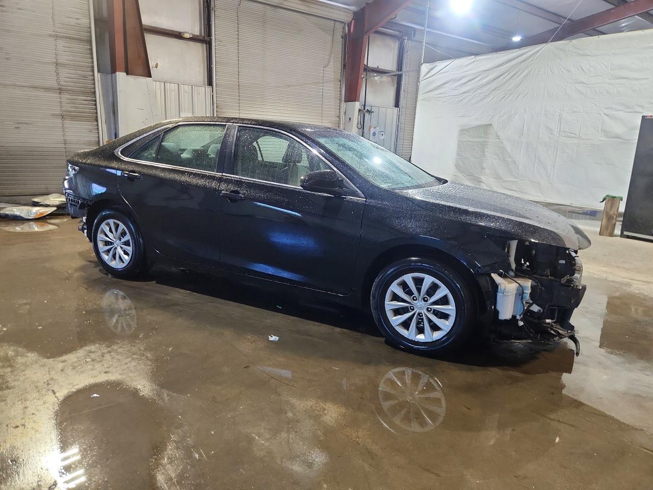 2015 Toyota Camry Le Black vin: 4T1BF1FKXFU895774
