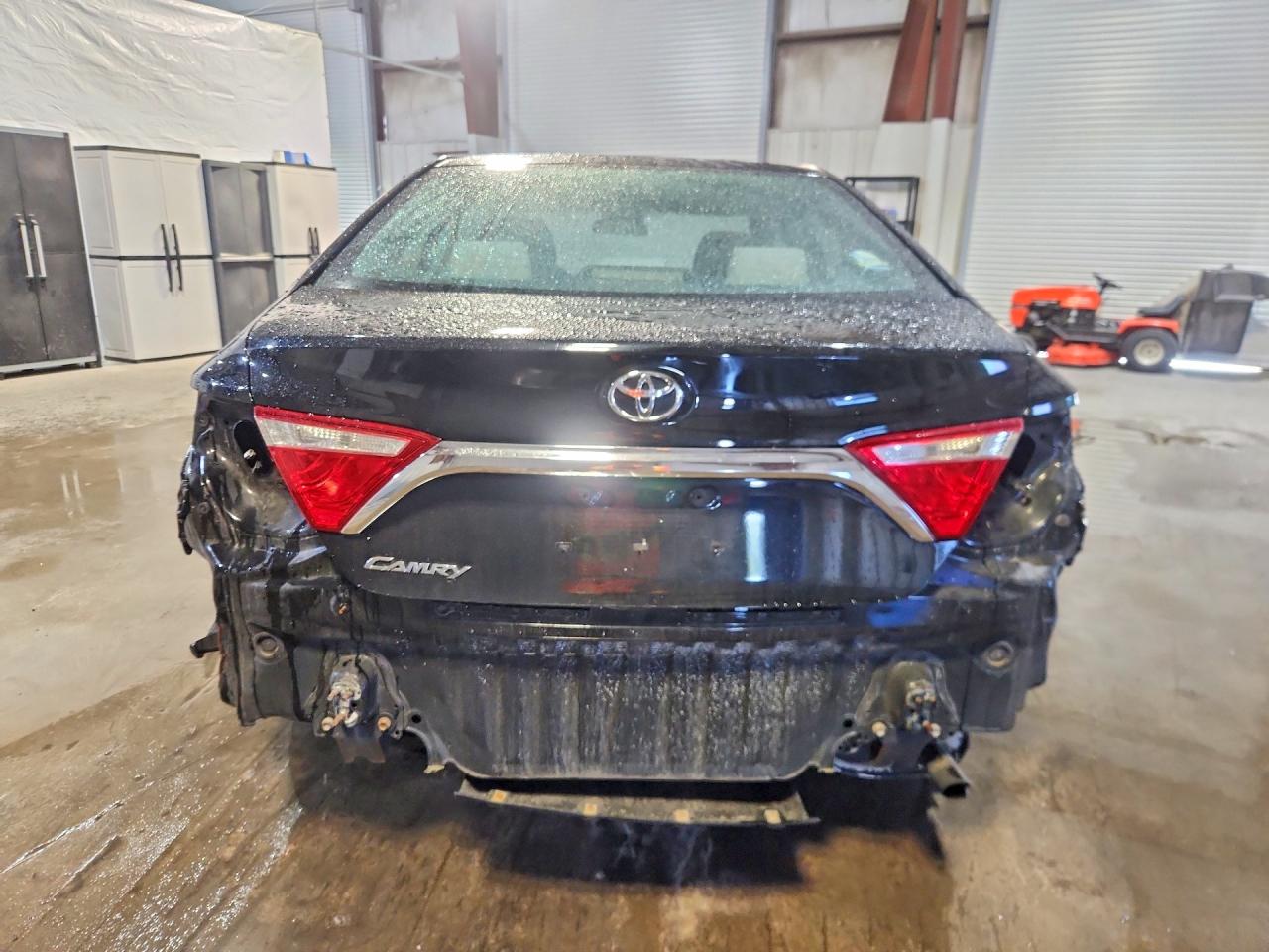 2015 Toyota Camry Le Black vin: 4T1BF1FKXFU895774