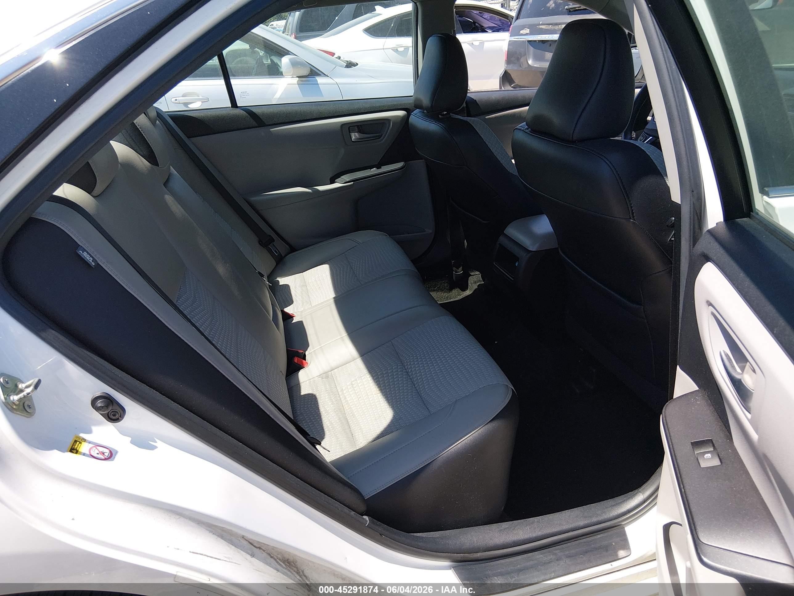 2015 Toyota Camry Se White vin: 4T1BF1FKXFU919636