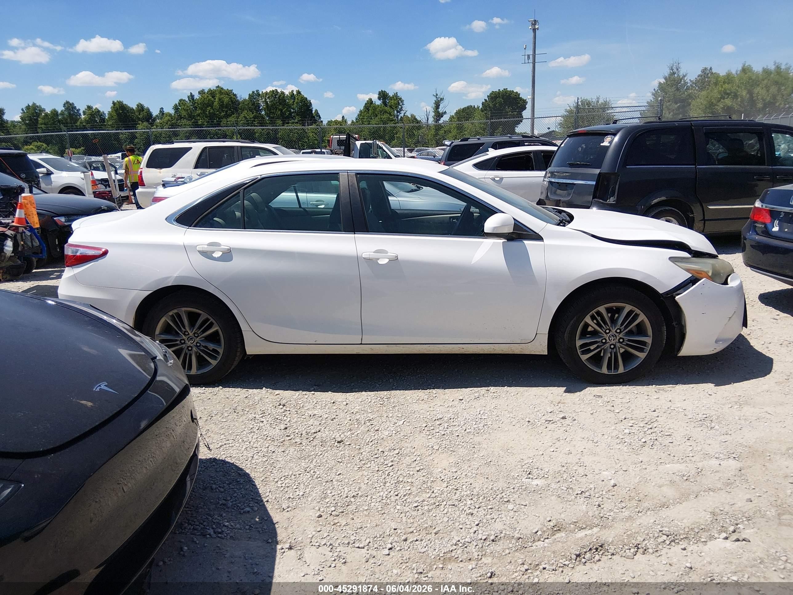 2015 Toyota Camry Se White vin: 4T1BF1FKXFU919636