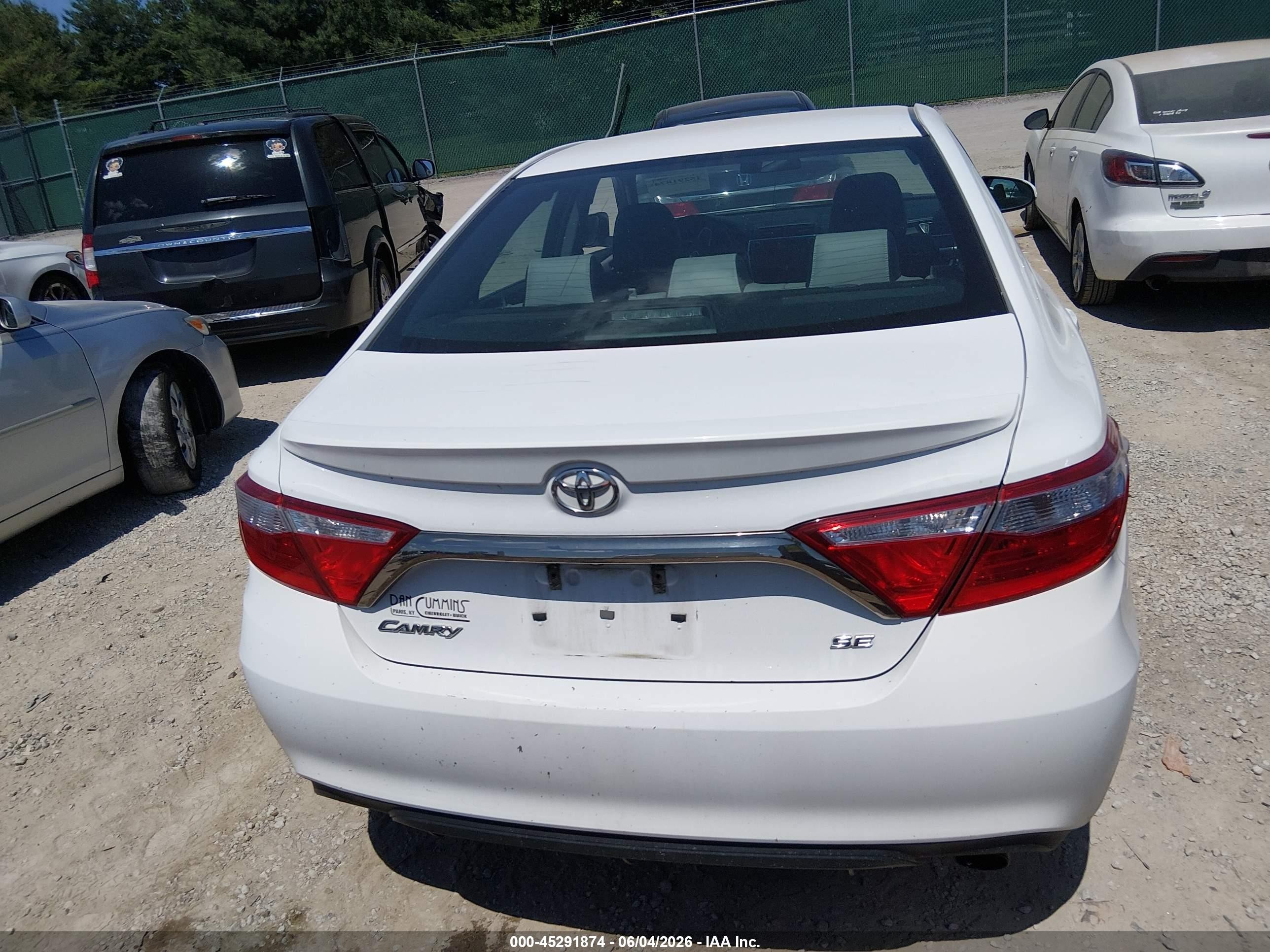 2015 Toyota Camry Se White vin: 4T1BF1FKXFU919636