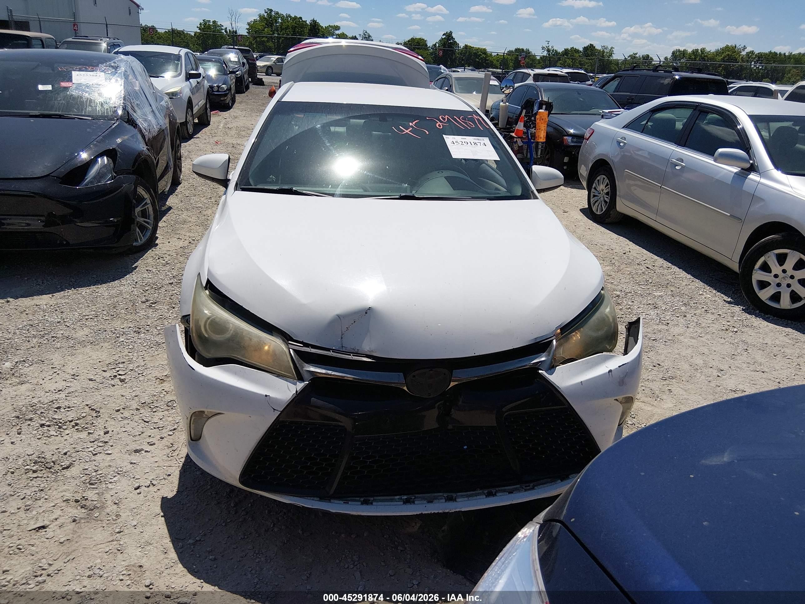 2015 Toyota Camry Se White vin: 4T1BF1FKXFU919636