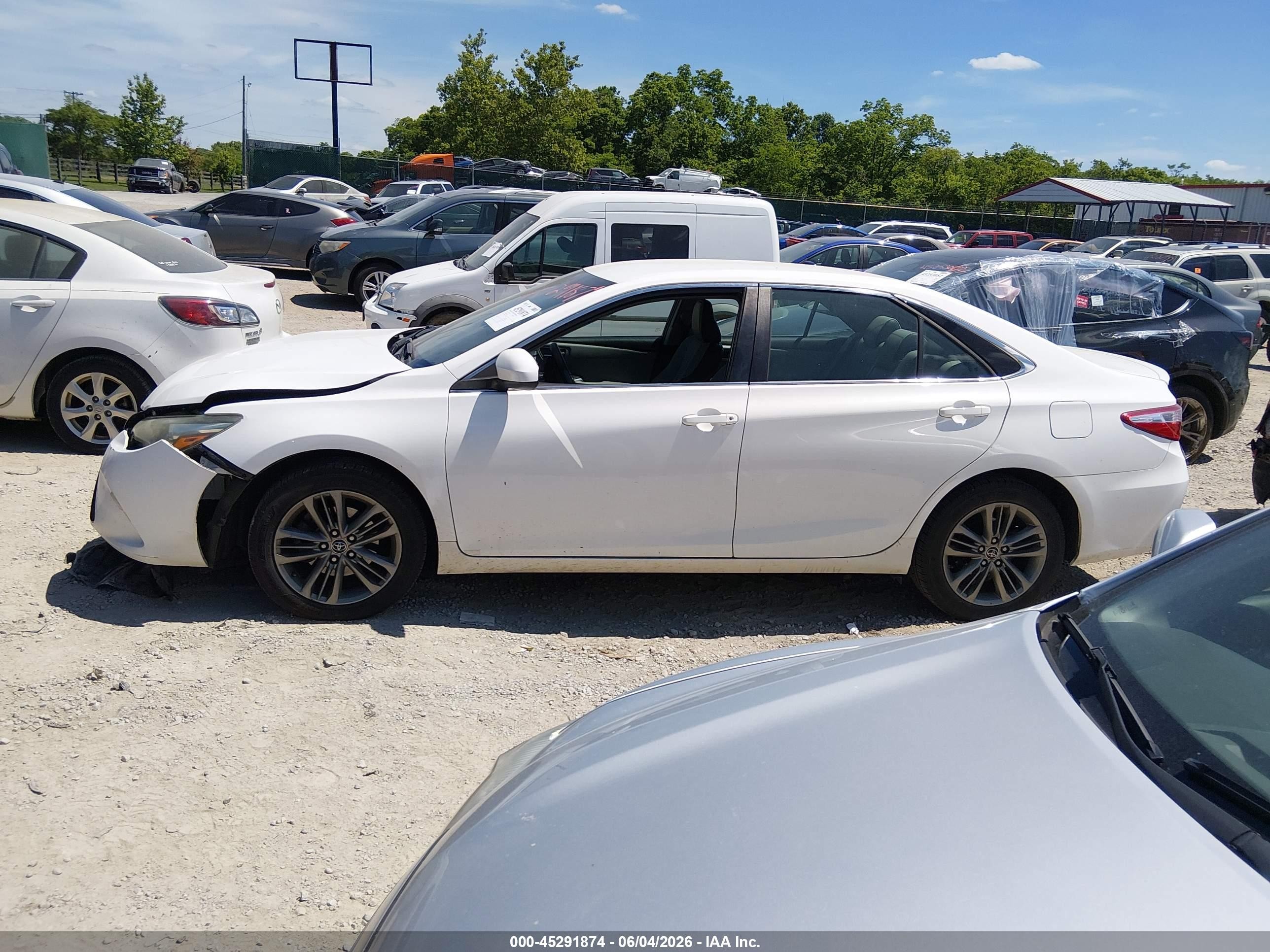 2015 Toyota Camry Se White vin: 4T1BF1FKXFU919636