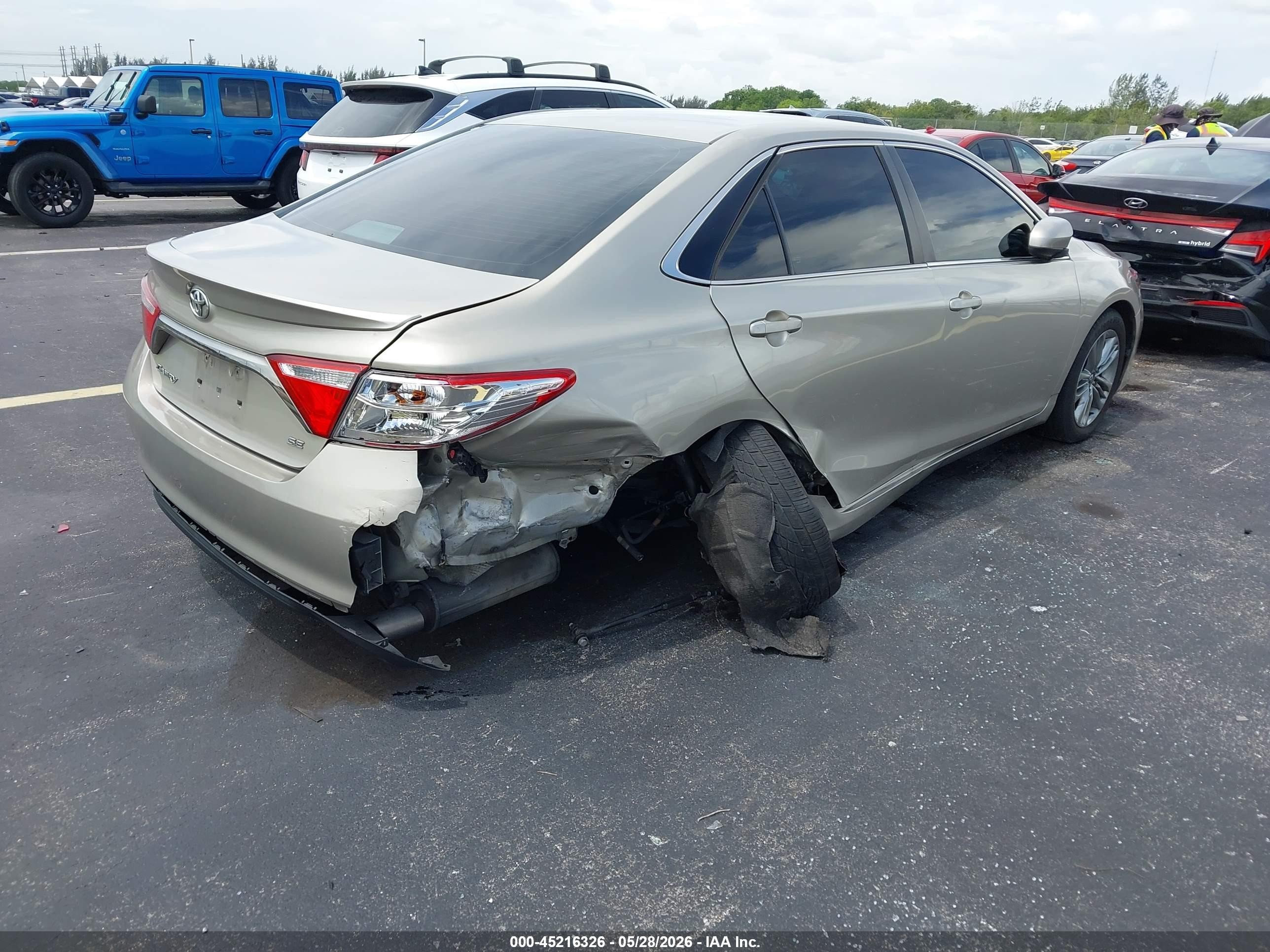 2015 Toyota Camry Se Gold vin: 4T1BF1FKXFU921368
