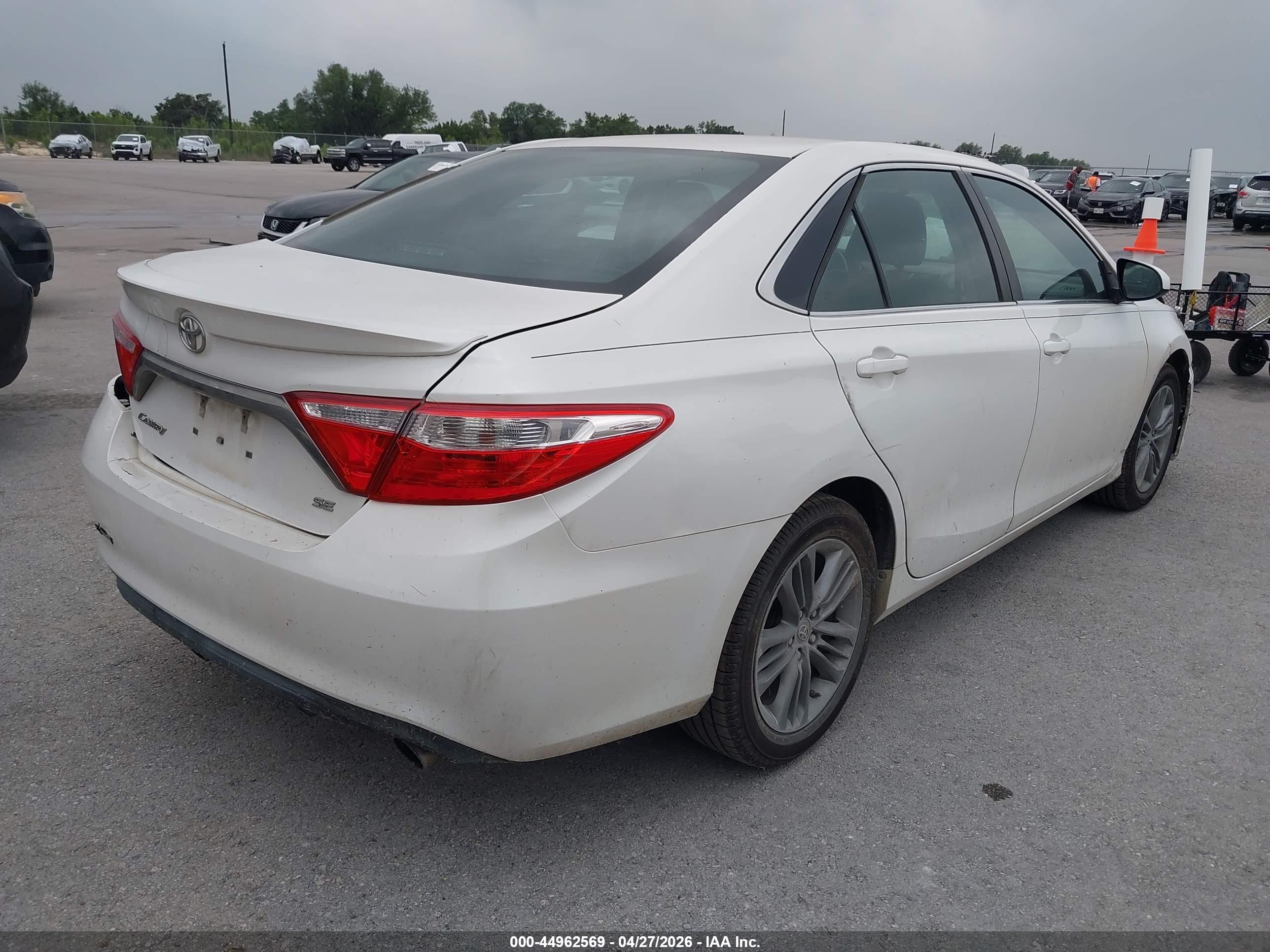2015 Toyota Camry Se Белый vin: 4T1BF1FKXFU932242