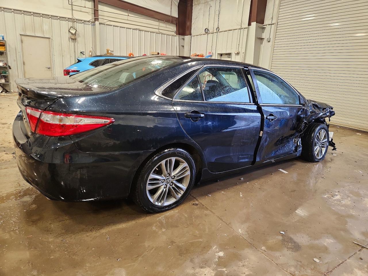 2015 Toyota Camry Se Blue vin: 4T1BF1FKXFU932418
