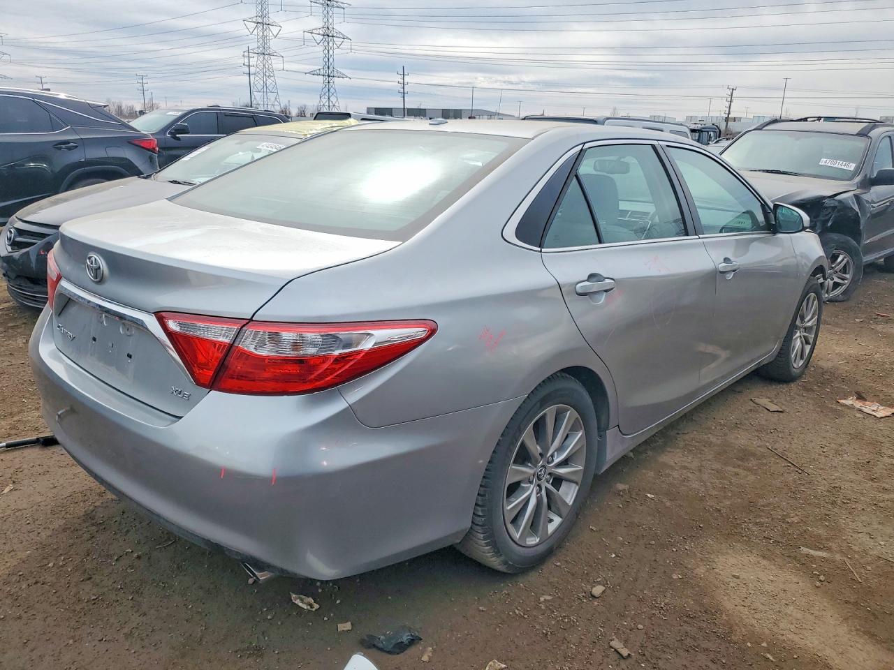 2015 Toyota Camry Xle Silver vin: 4T1BF1FKXFU936159
