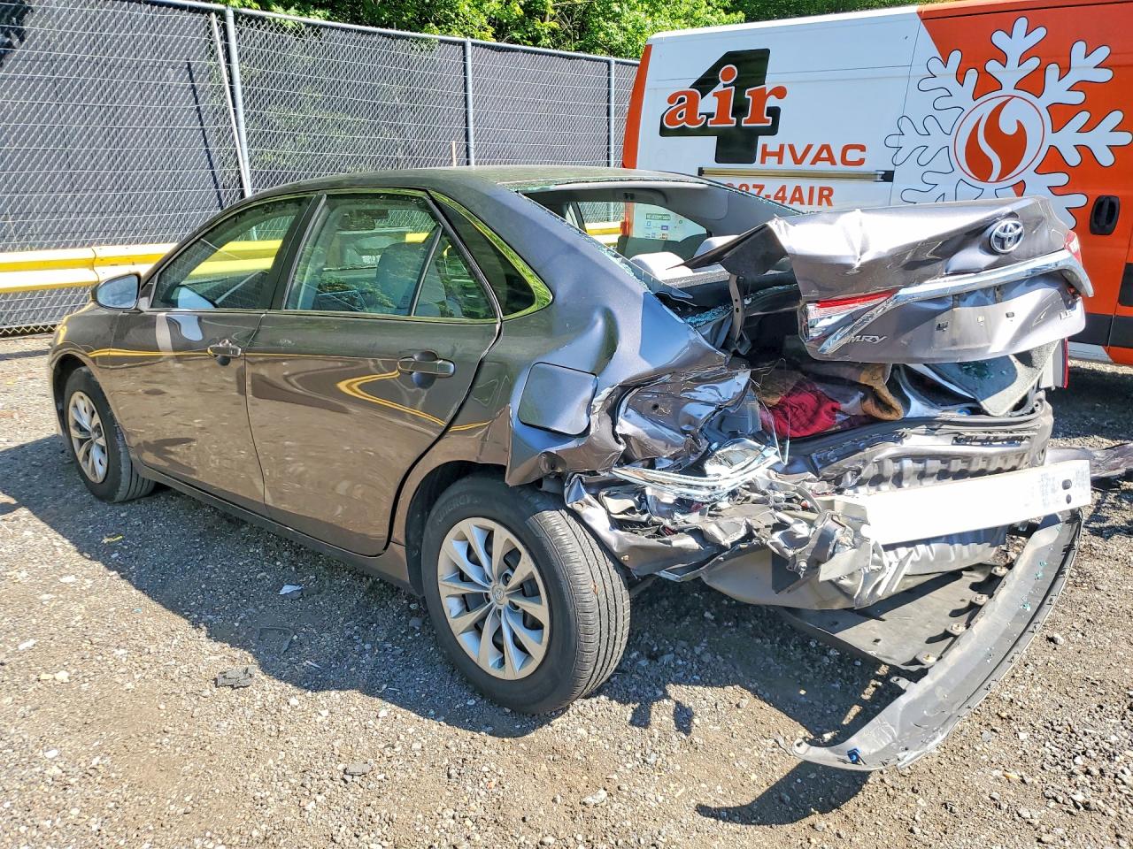 2015 Toyota Camry Le Gray vin: 4T1BF1FKXFU962700