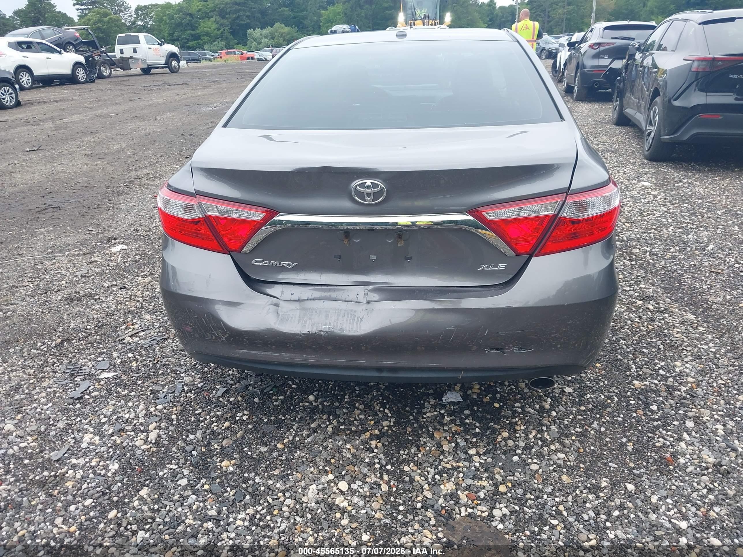 2015 Toyota Camry Xle Gray vin: 4T1BF1FKXFU981005