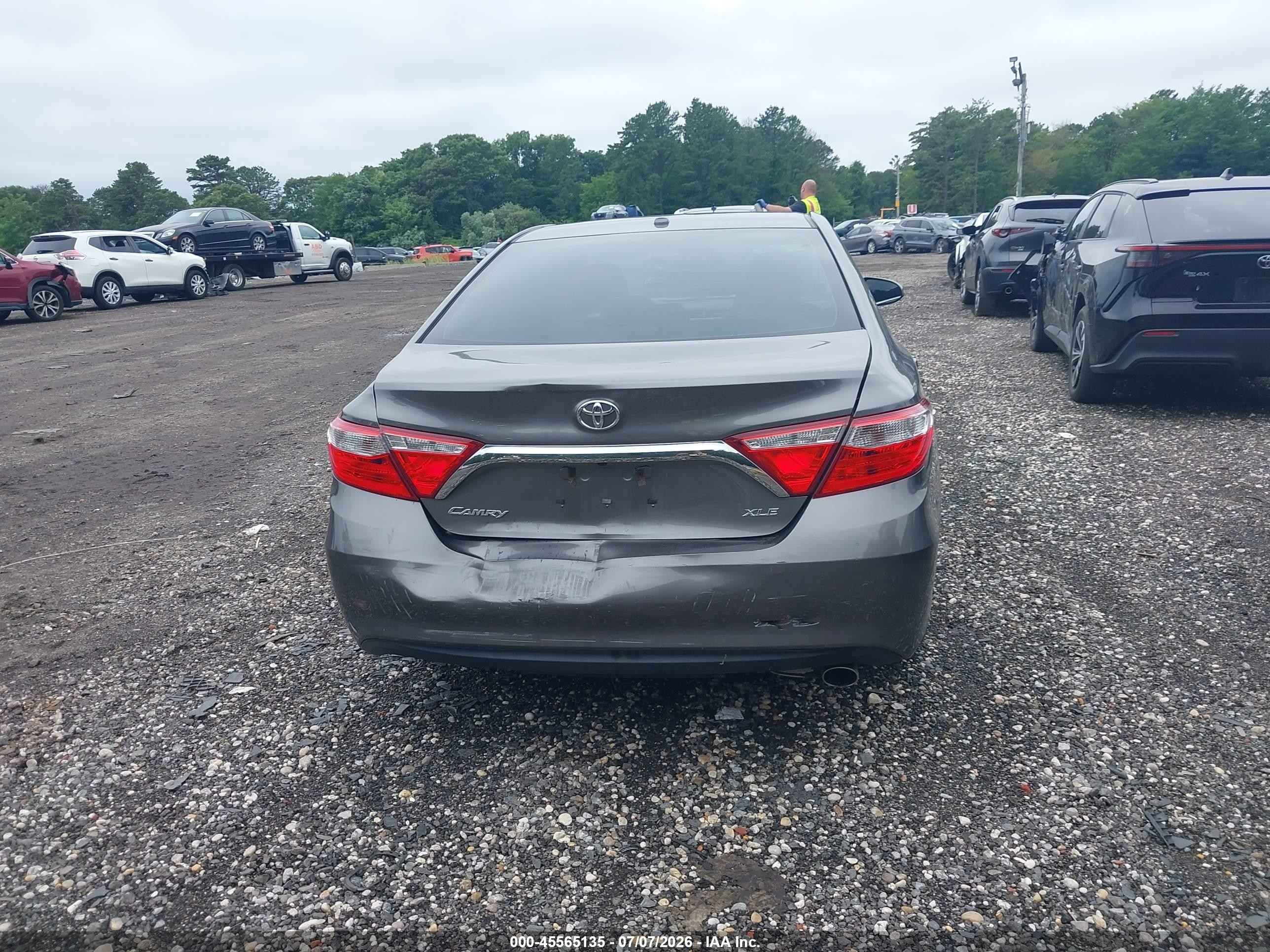 2015 Toyota Camry Xle Gray vin: 4T1BF1FKXFU981005