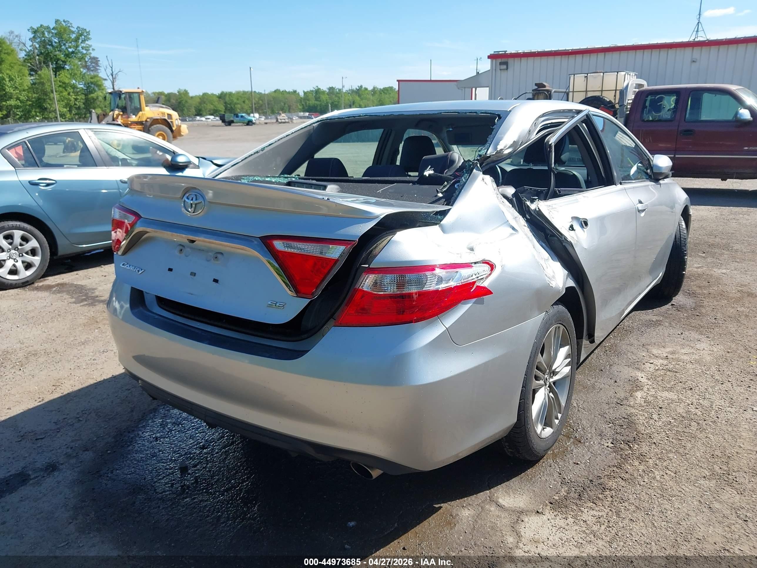 2015 Toyota Camry Se Silver vin: 4T1BF1FKXFU994028