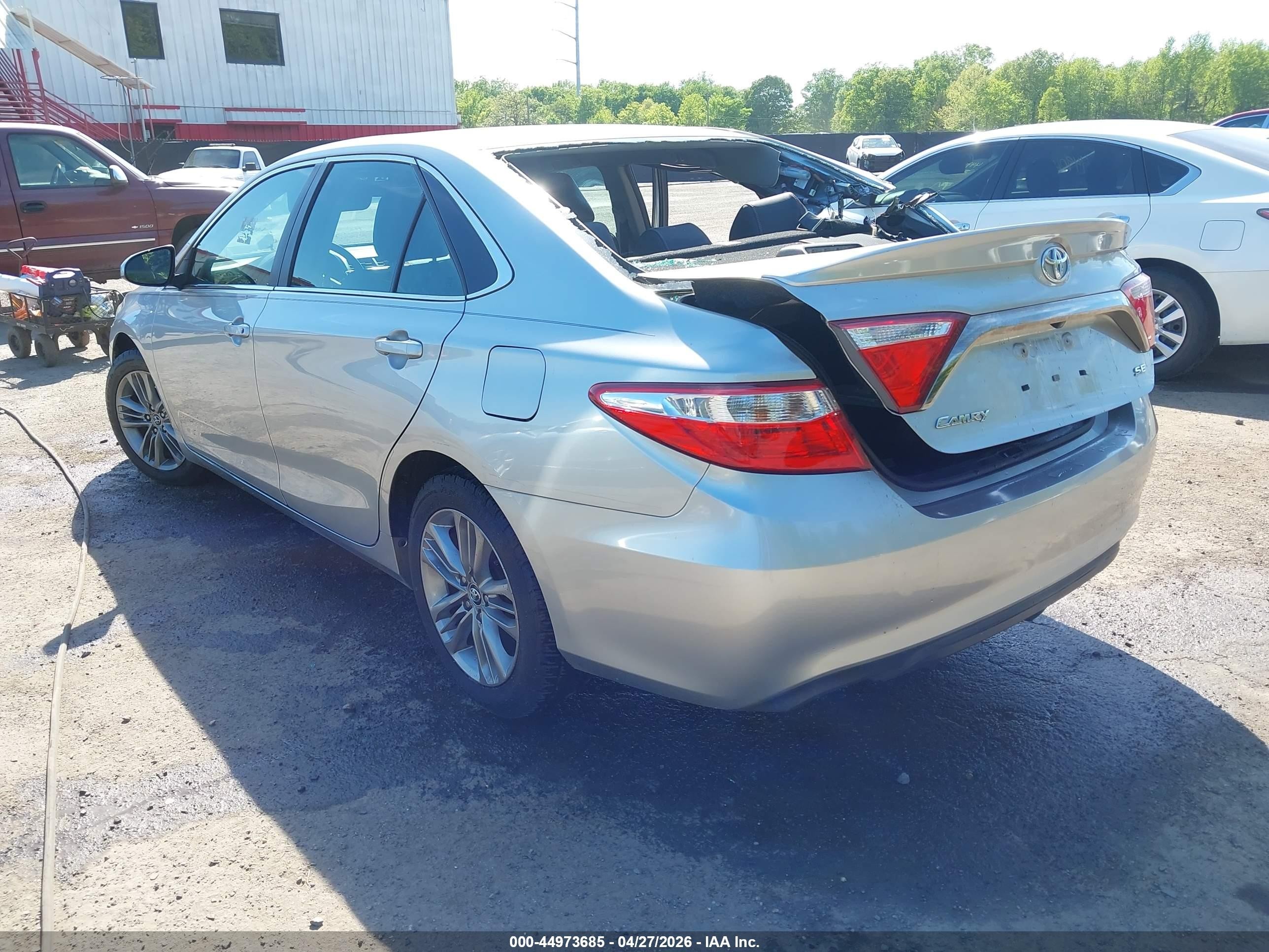 2015 Toyota Camry Se Silver vin: 4T1BF1FKXFU994028