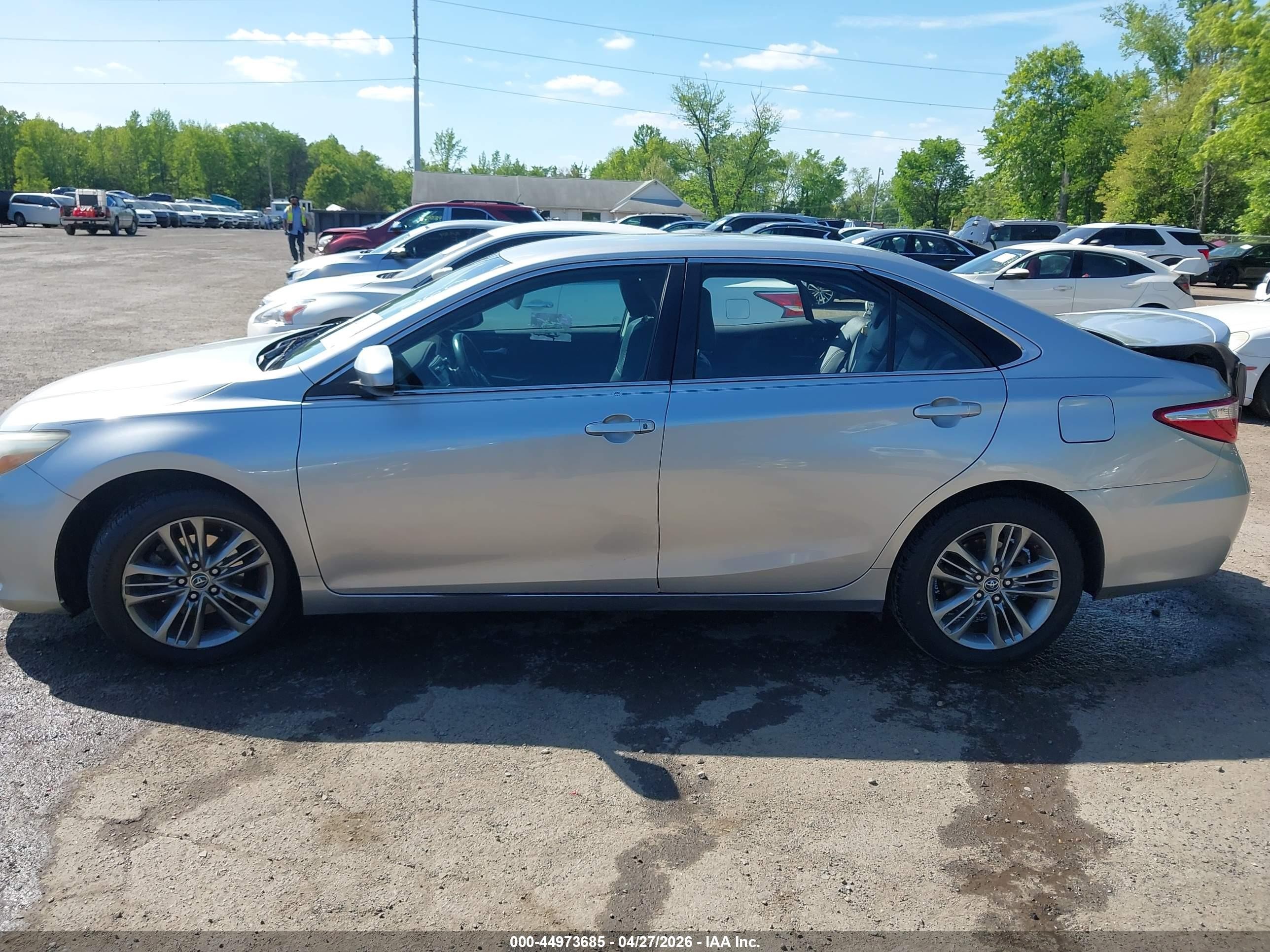 2015 Toyota Camry Se Silver vin: 4T1BF1FKXFU994028