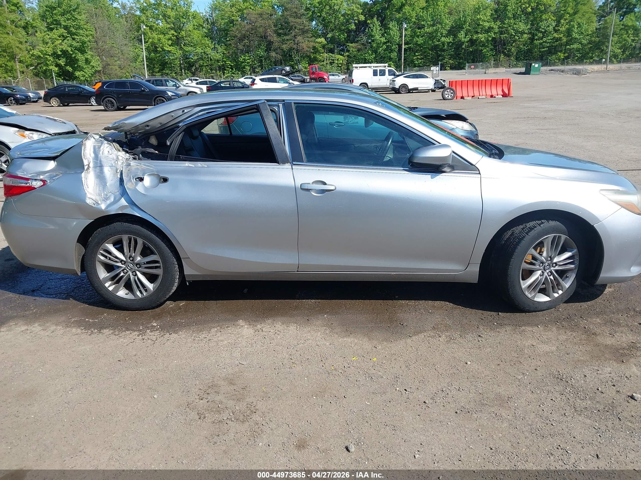 2015 Toyota Camry Se Silver vin: 4T1BF1FKXFU994028