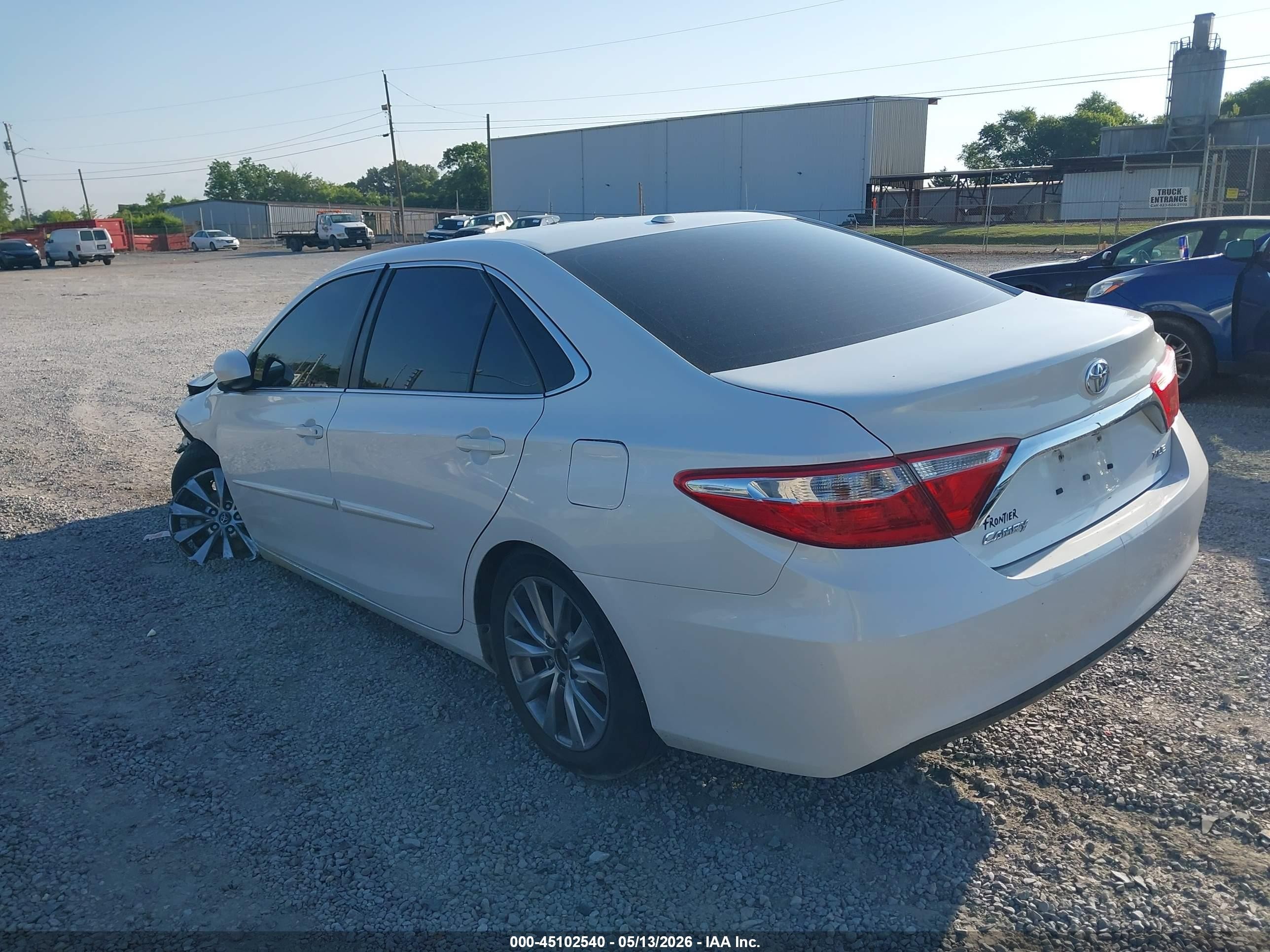 2016 Toyota Camry Xle Белый vin: 4T1BF1FKXGU544106