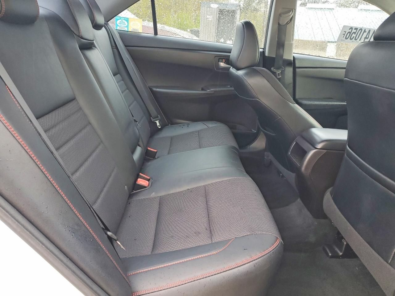 2017 Toyota Camry Se White vin: 4T1BF1FKXHU273579