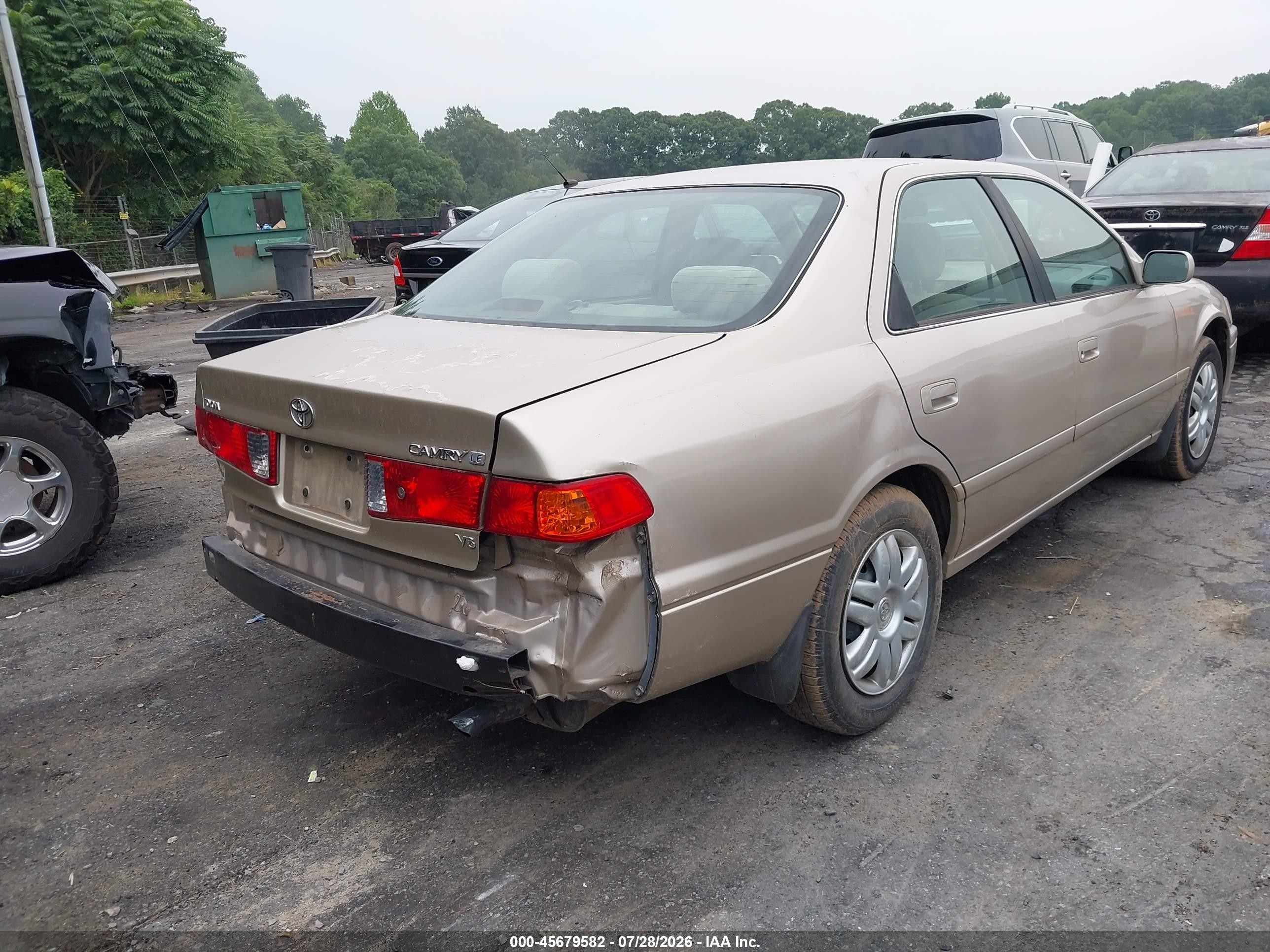 2001 Toyota Camry Le V6 Gold vin: 4T1BF22K01U963536