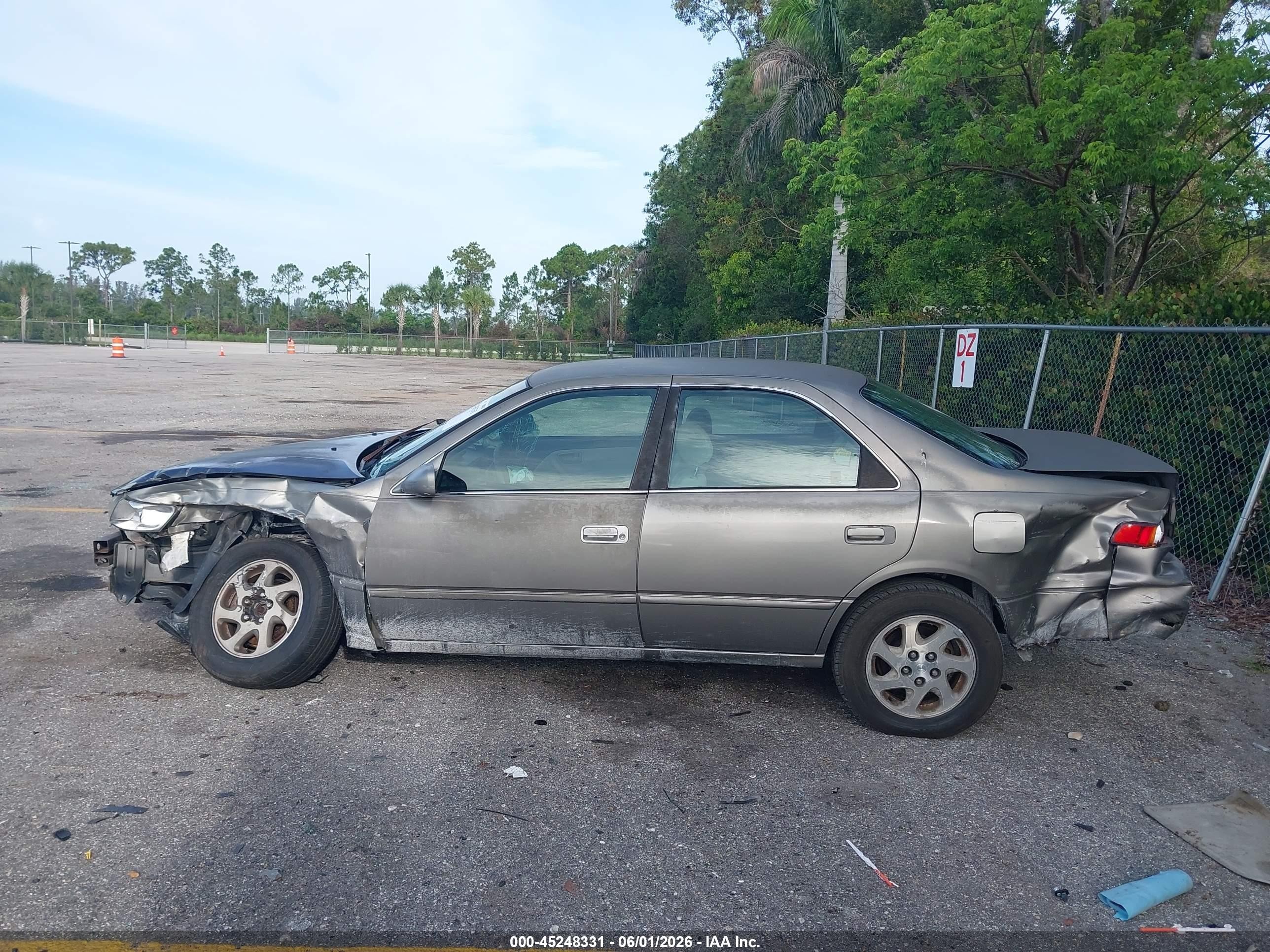 1997 Toyota Camry Le V6 Silver vin: 4T1BF22K0VU001243