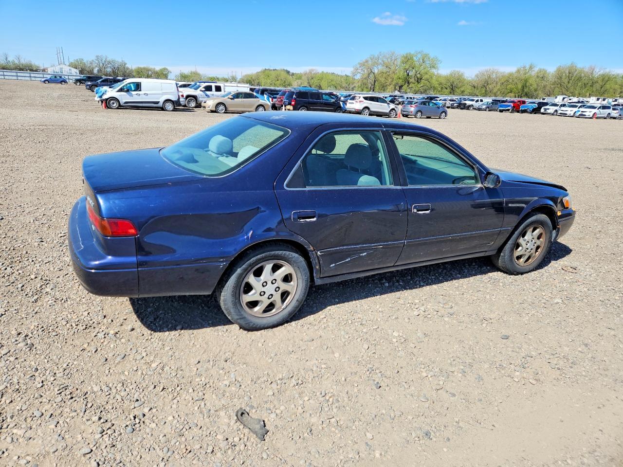 1999 Toyota Camry Le Синий vin: 4T1BF22K0XU931663