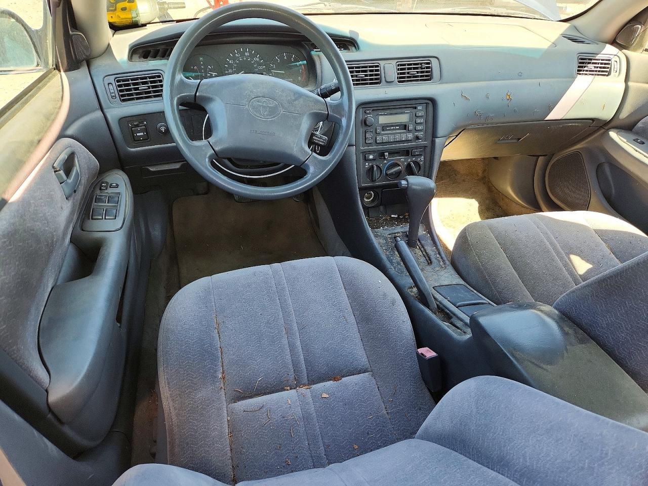 1999 Toyota Camry Le Синий vin: 4T1BF22K0XU931663