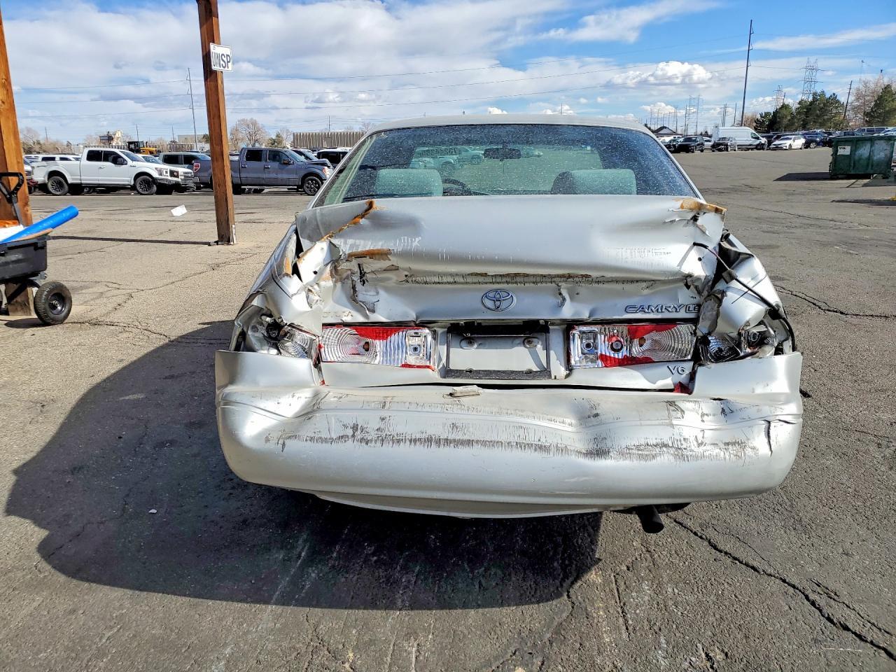 2000 Toyota Camry Le Silver vin: 4T1BF22K0YU100620