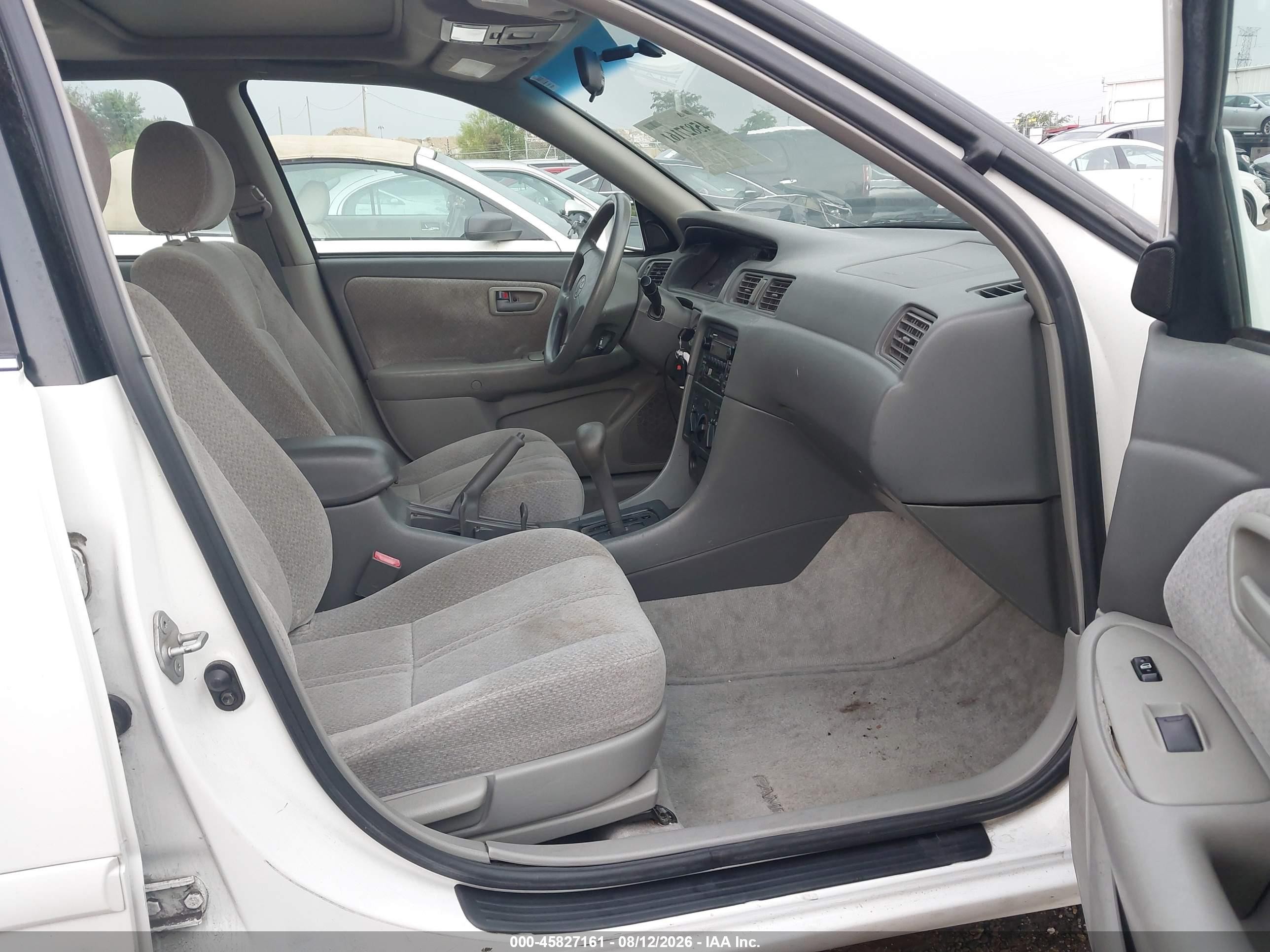 2000 Toyota Camry Le V6 White vin: 4T1BF22K0YU942129