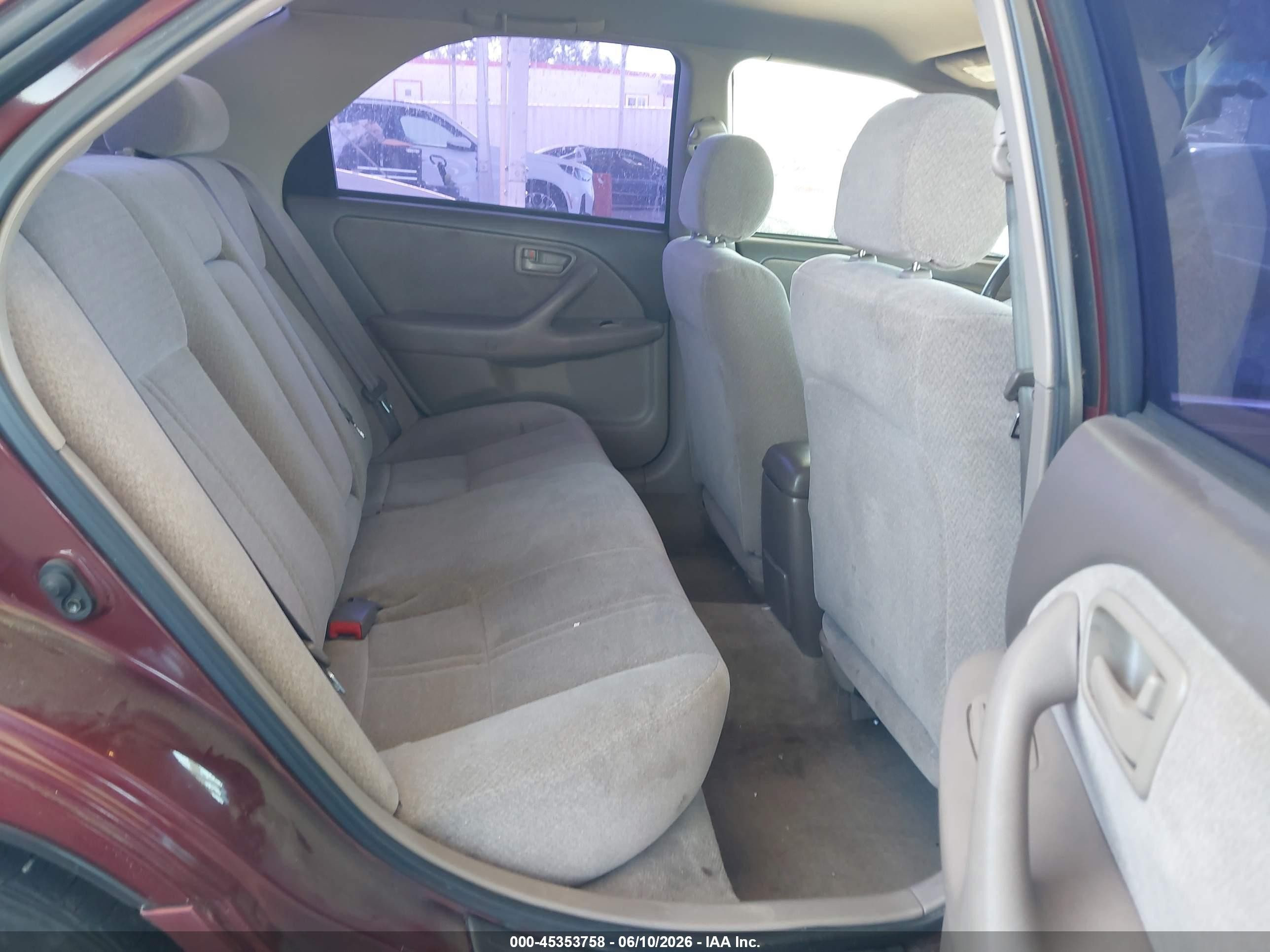 2001 Toyota Camry Le V6 Burgundy vin: 4T1BF22K11U127637