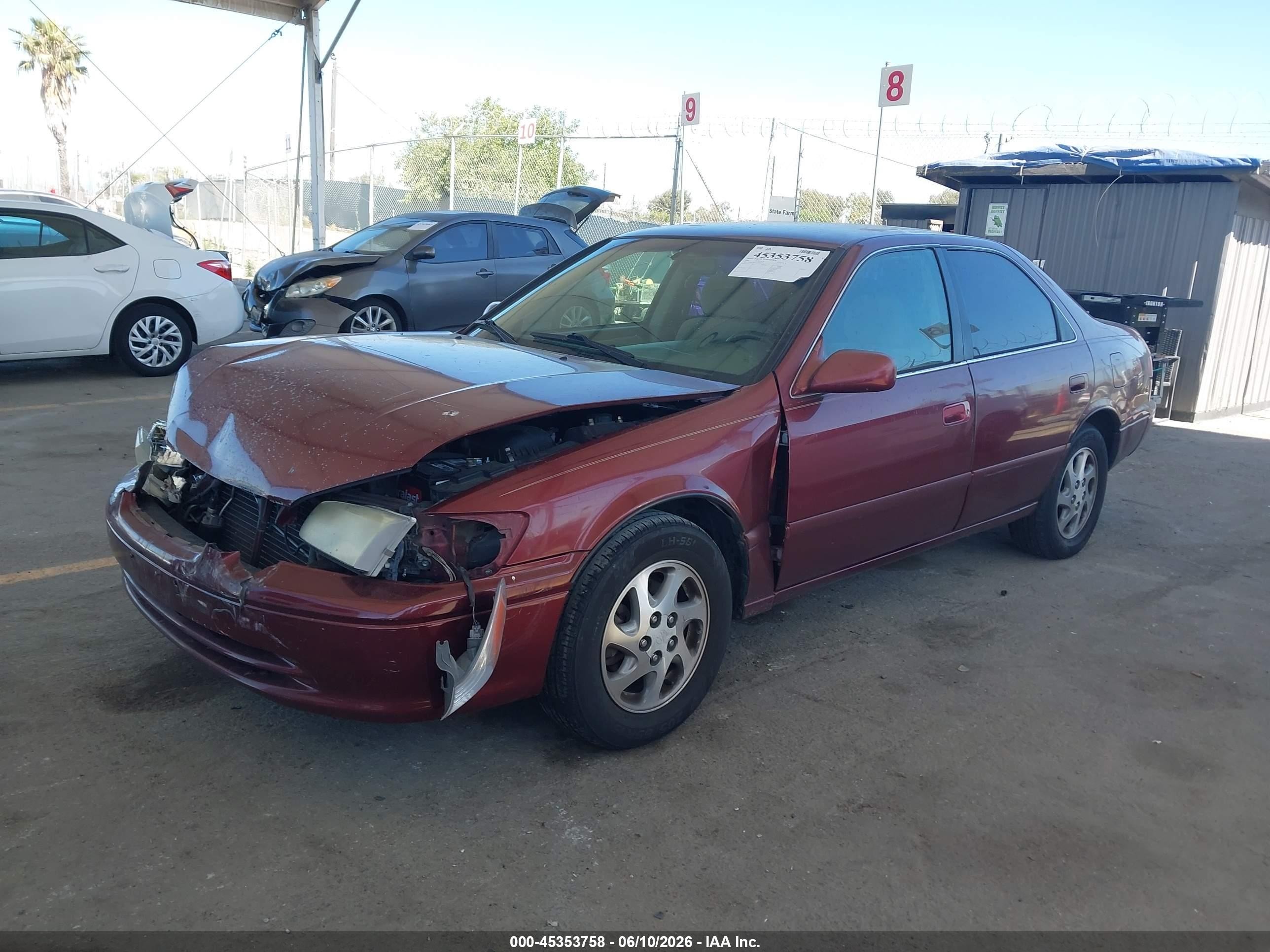 2001 Toyota Camry Le V6 Burgundy vin: 4T1BF22K11U127637