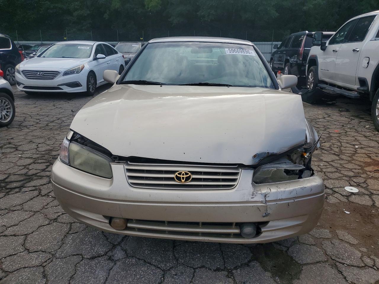 1997 Toyota Camry Le V6 Gold vin: 4T1BF22K1VU036258