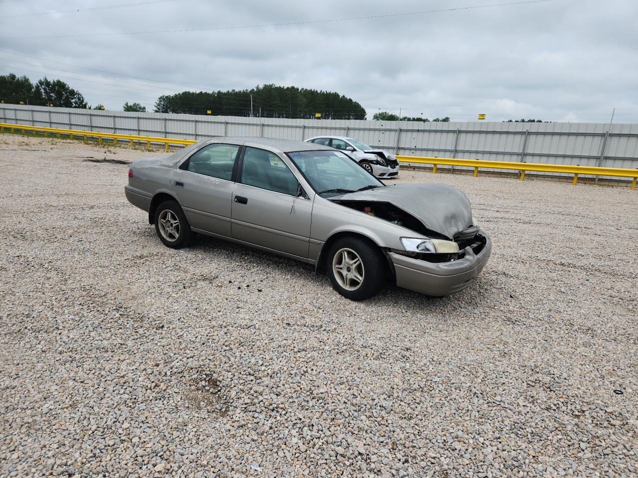 1998 Toyota Camry Le V6 Tan vin: 4T1BF22K1WU060674
