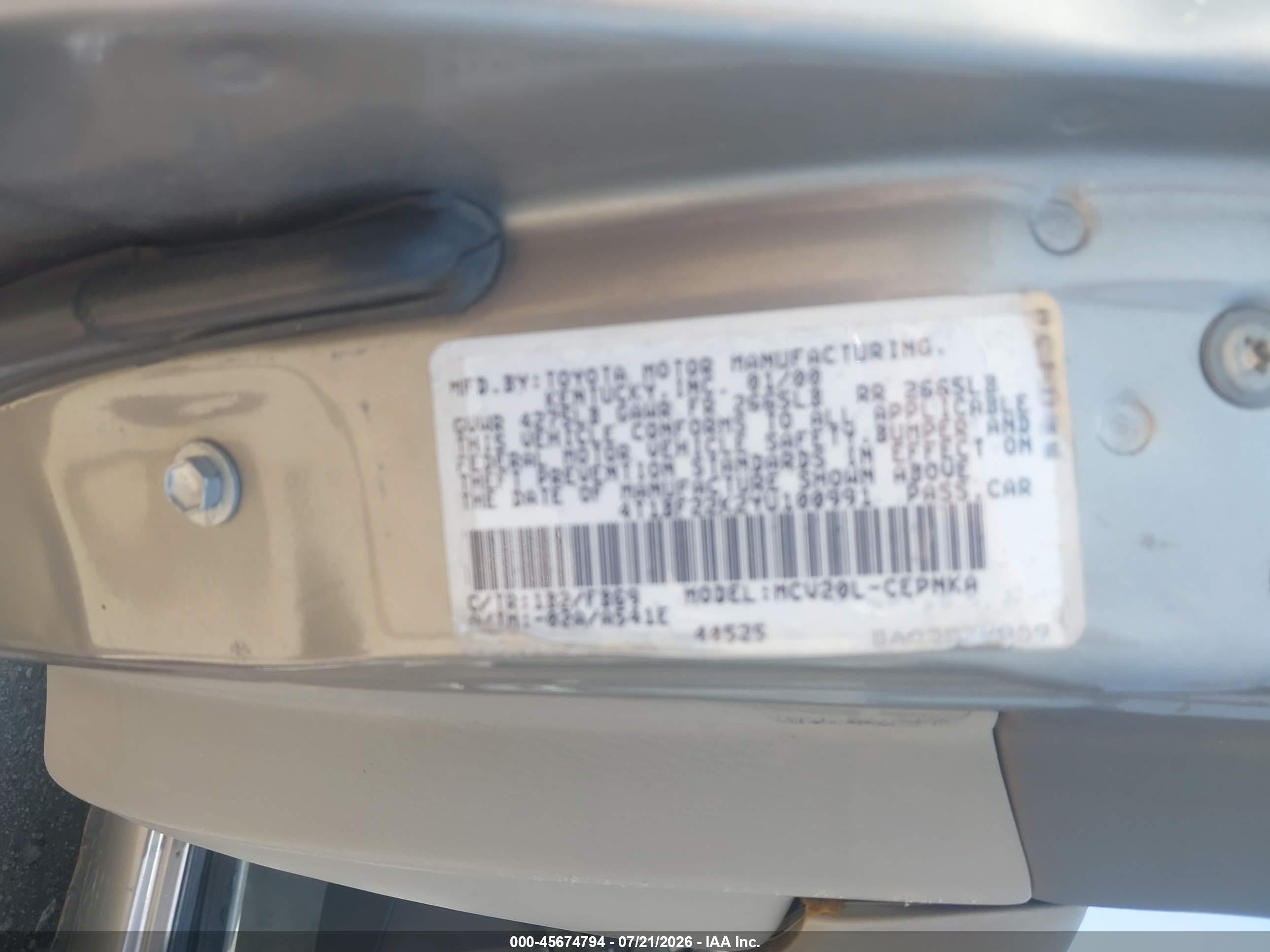 2000 Toyota Camry Le V6 Gold vin: 4T1BF22K2YU100991