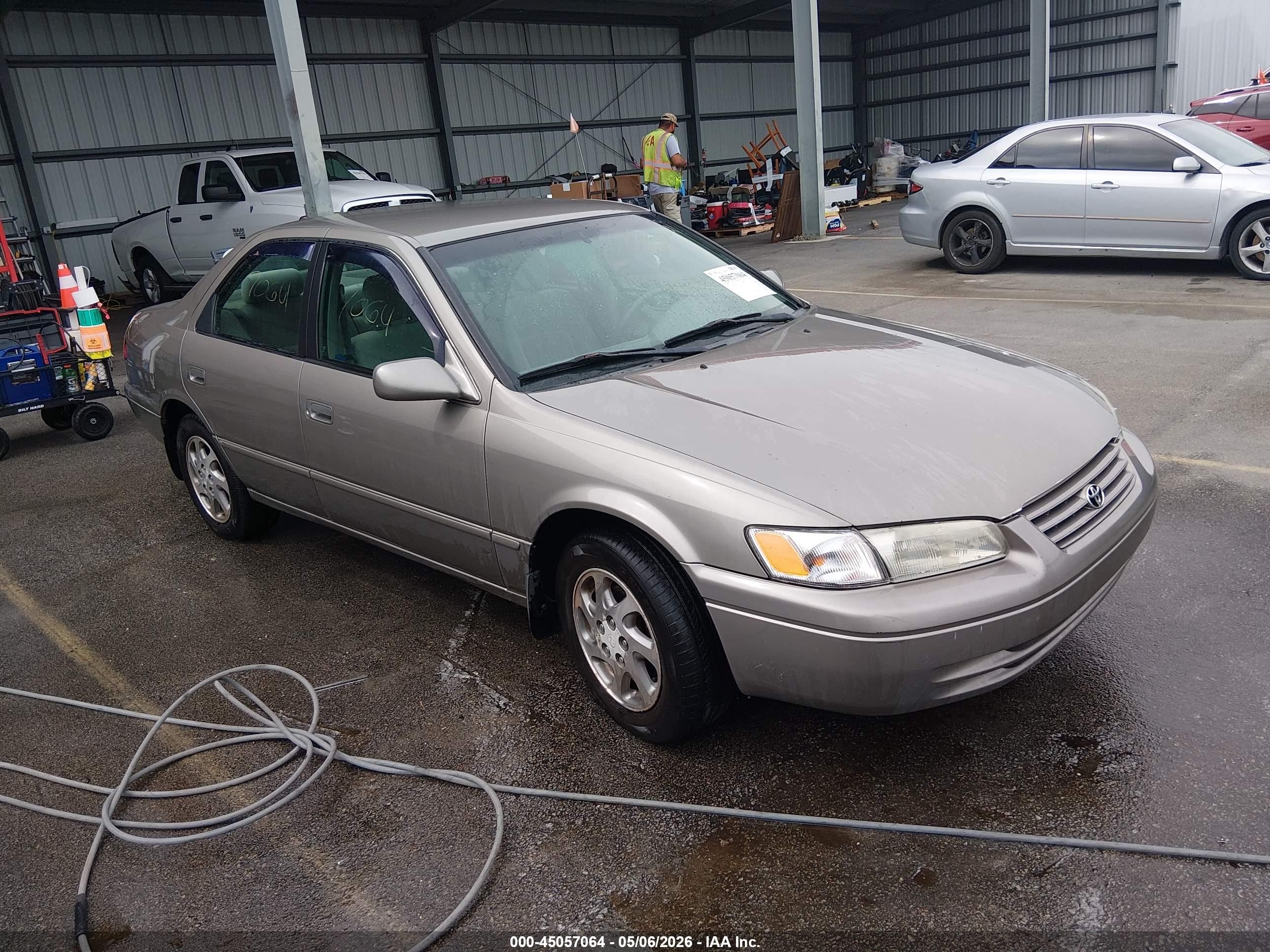 4T1BF22K3XU087893