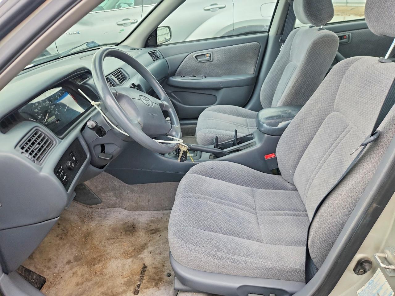 2000 Toyota Camry Le V6 Серый vin: 4T1BF22K3YU108159